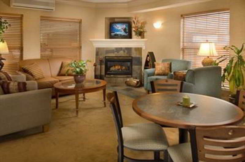 Elizabeth Oceanfront Suites by null