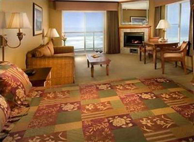 Elizabeth Oceanfront Suites by null