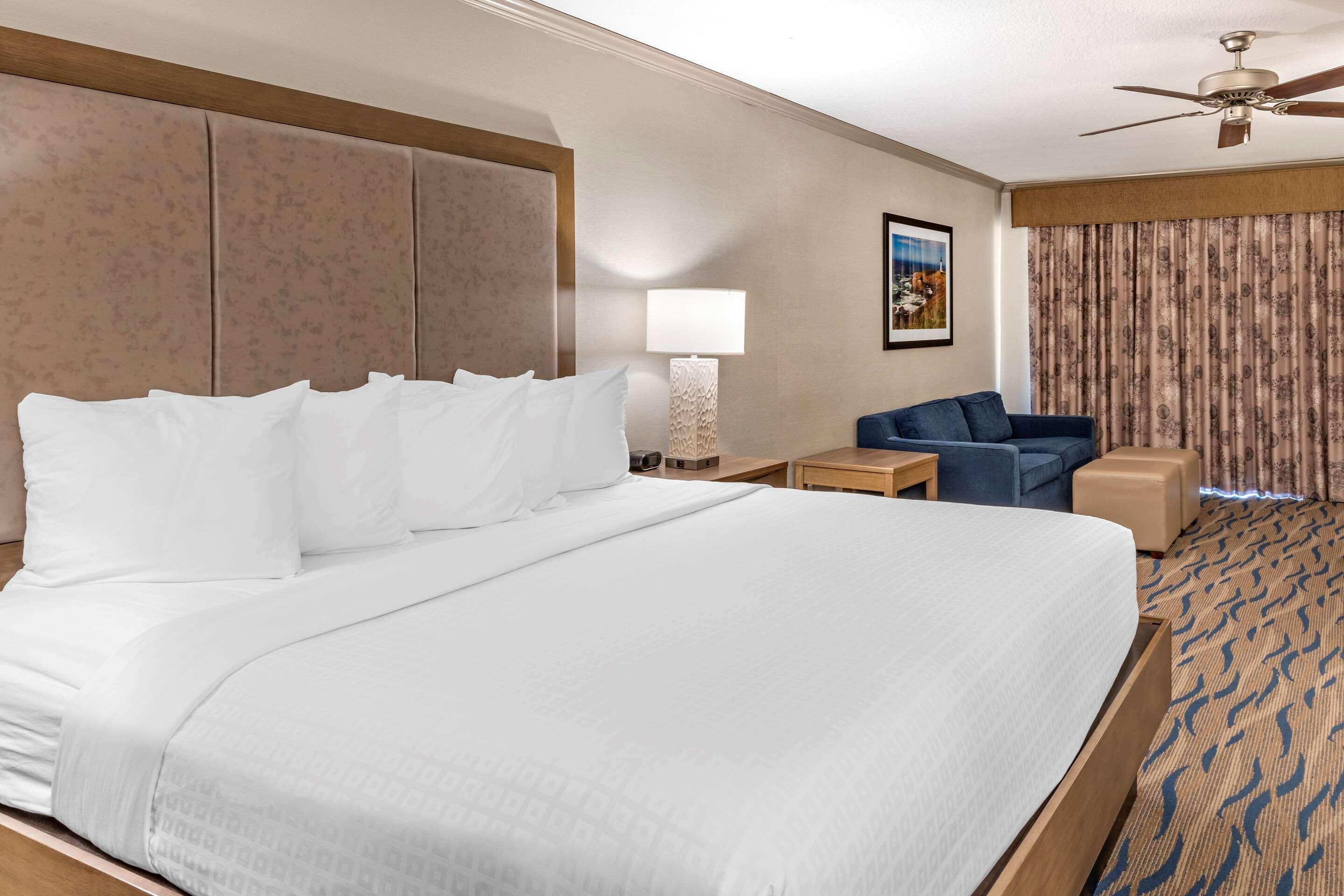 Elizabeth Oceanfront Suites, Ascend Collection