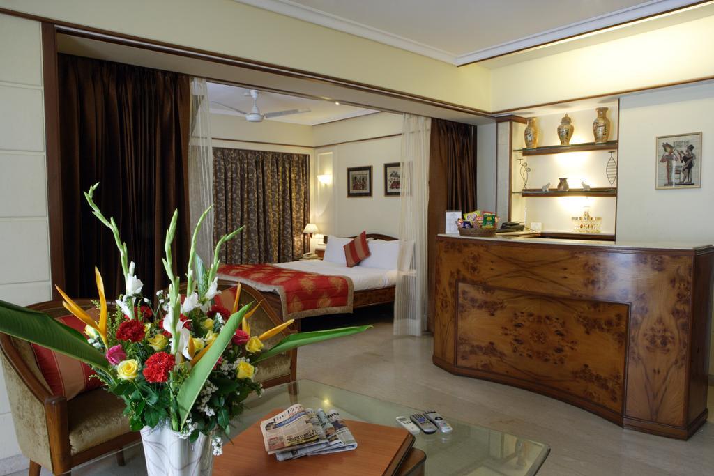 Hotel Regal Enclave Khar (W) by null