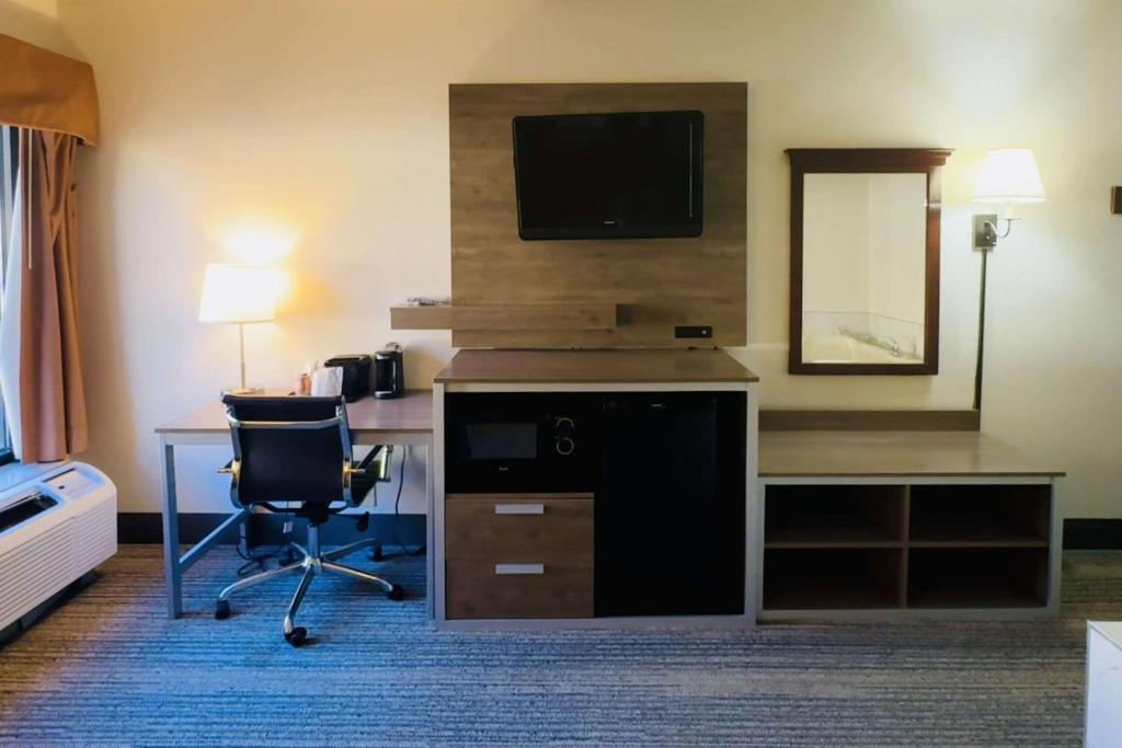  Quality Inn Danville - University Area
