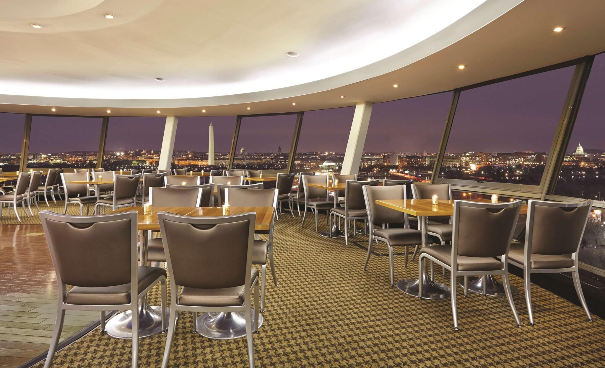 DoubleTree by Hilton Hotel Washington DC - Crystal City by null