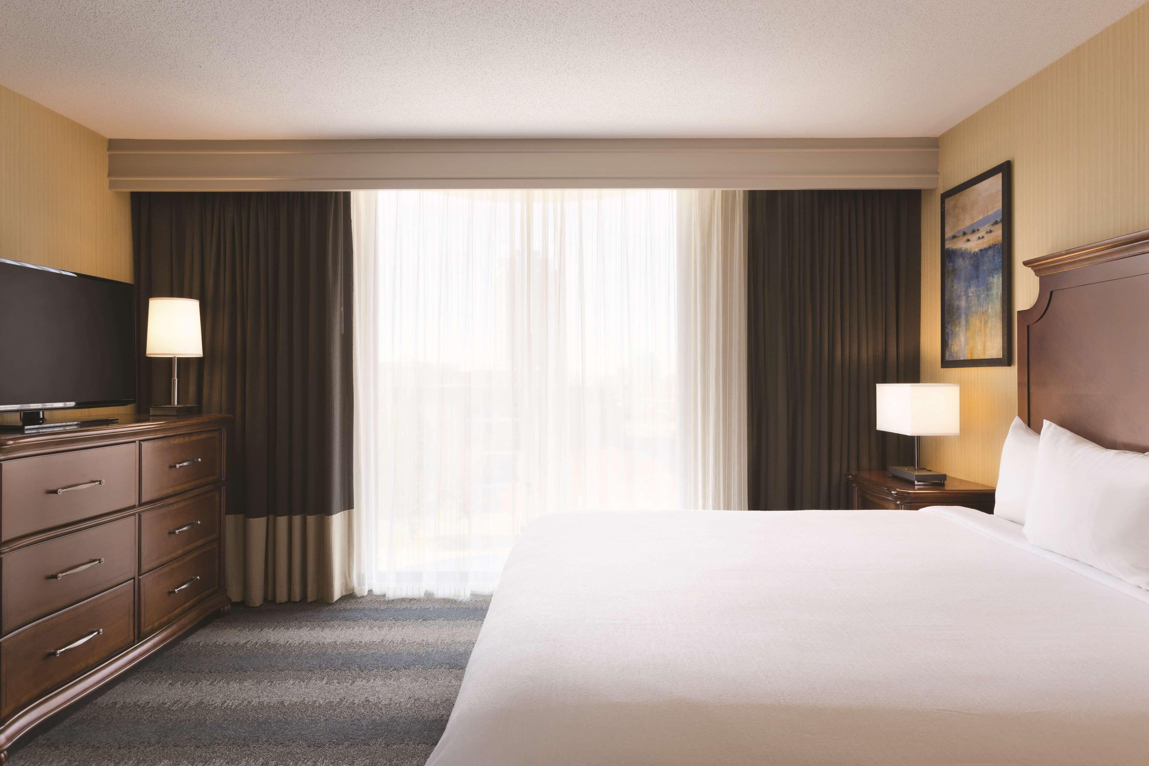 Embassy Suites Bloomington Minneapolis