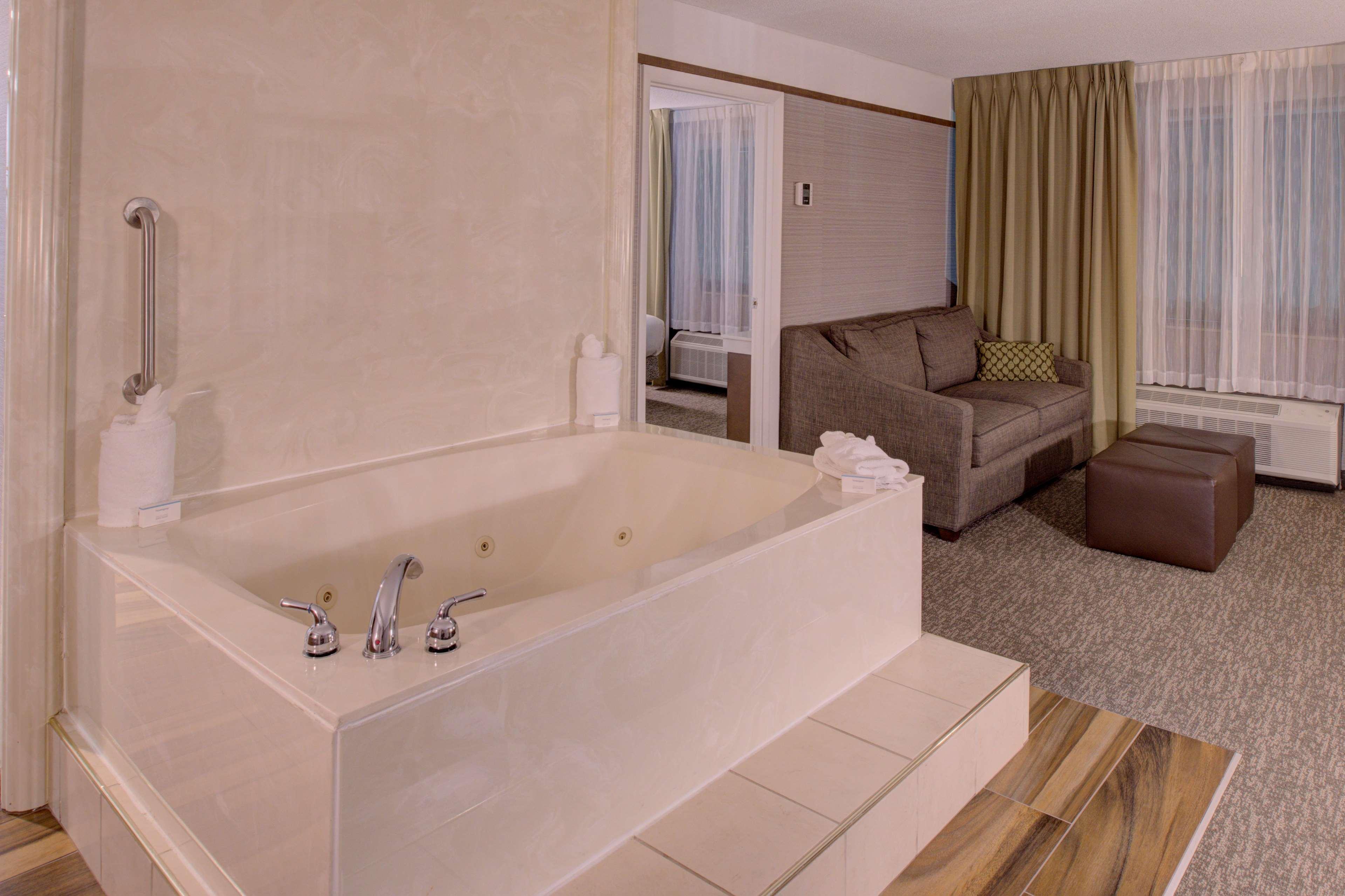 Hilton Garden Inn Detroit-Southfield, MI.