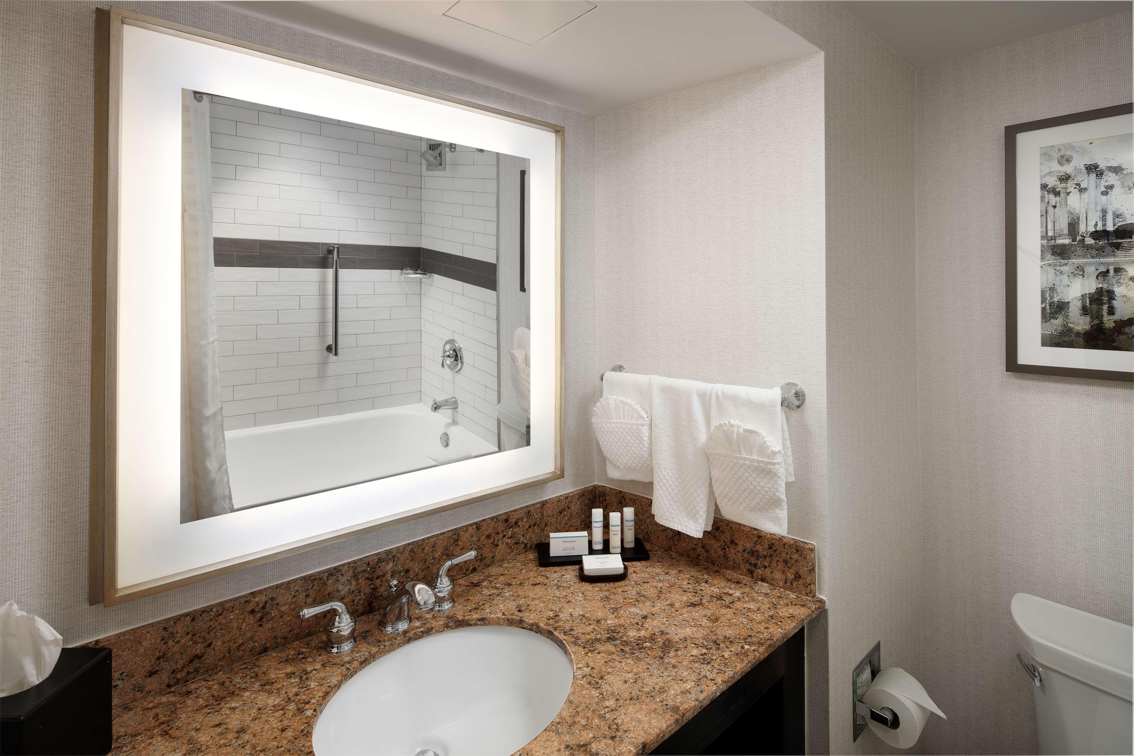 Embassy Suites Tysons Corner 