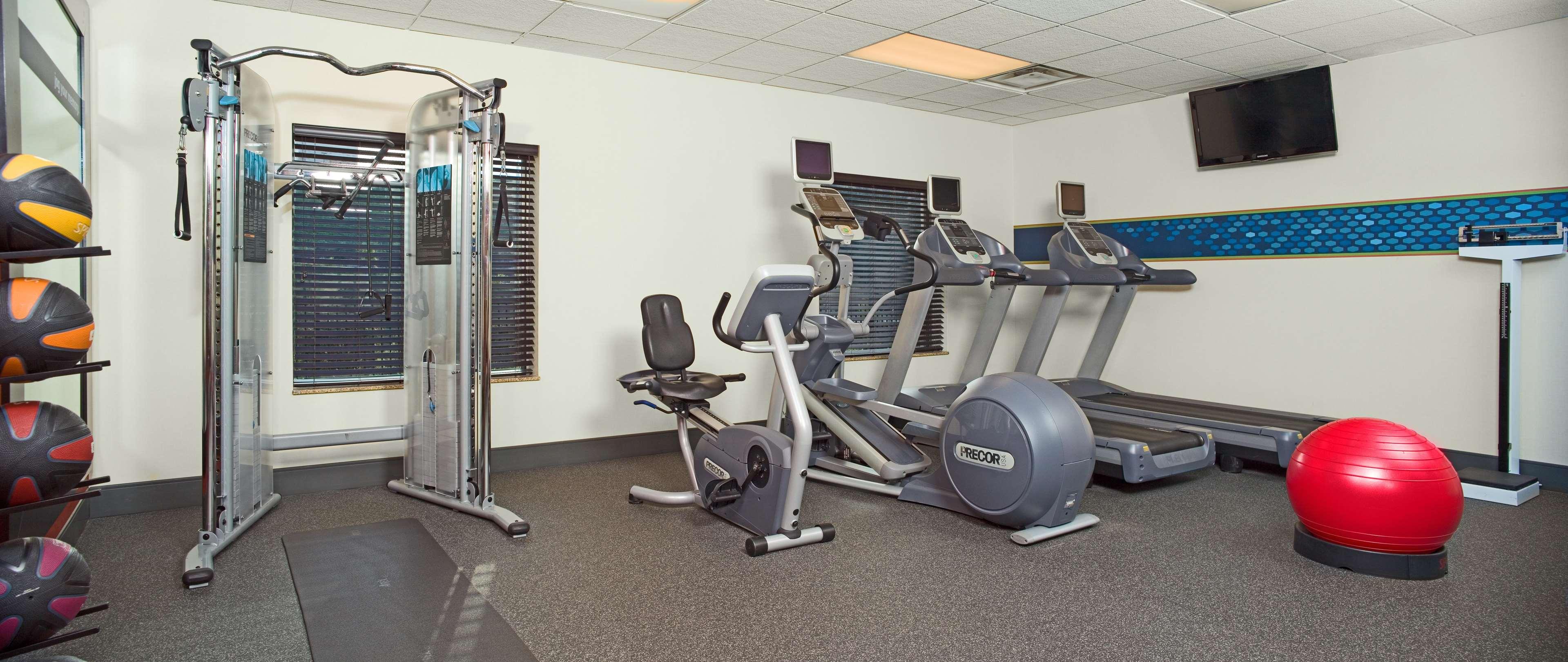 Hampton Inn & Suites Pittsburgh-Meadow Lands