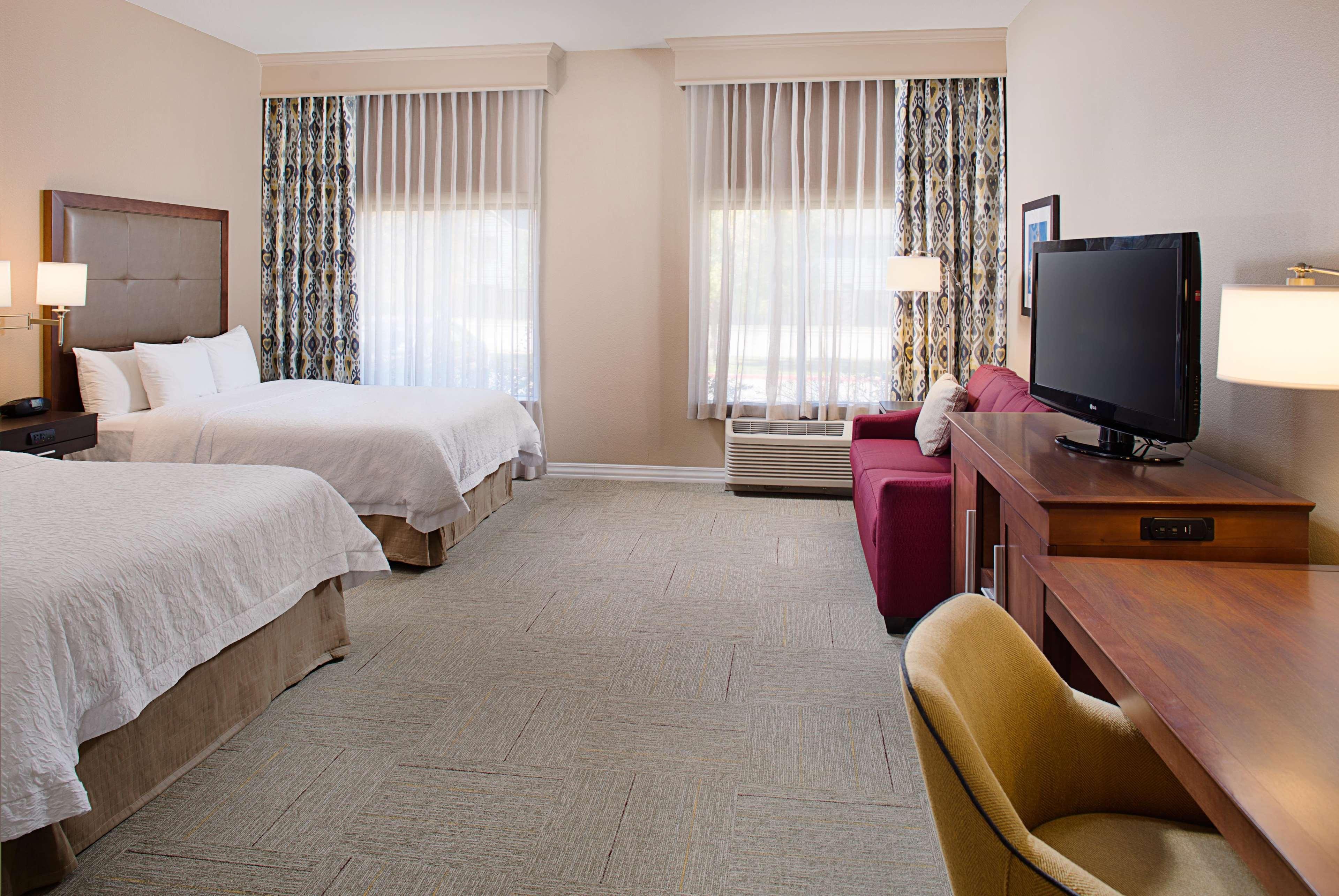 Hampton Inn & Suites Denton