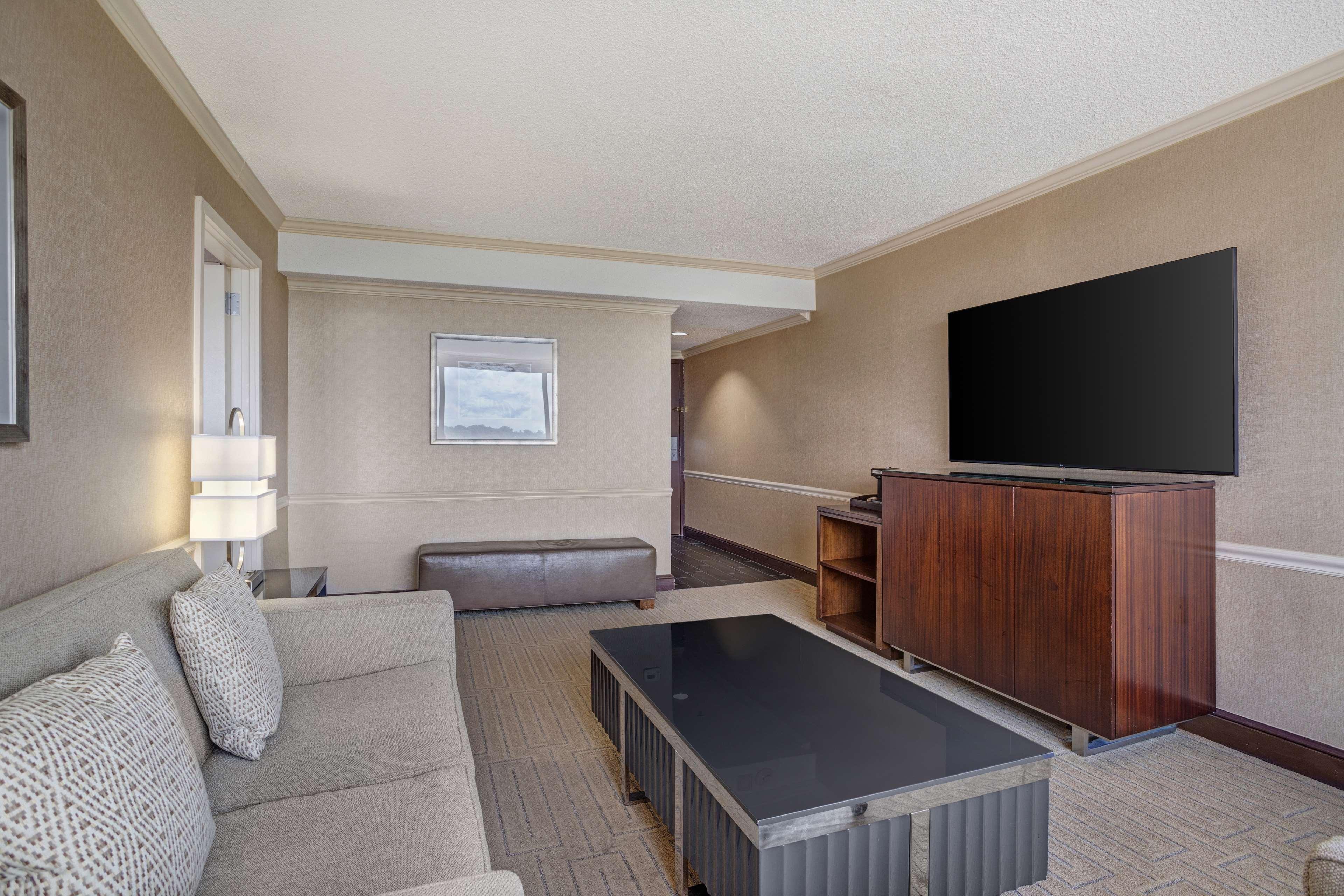 Hilton Arlington National Landing