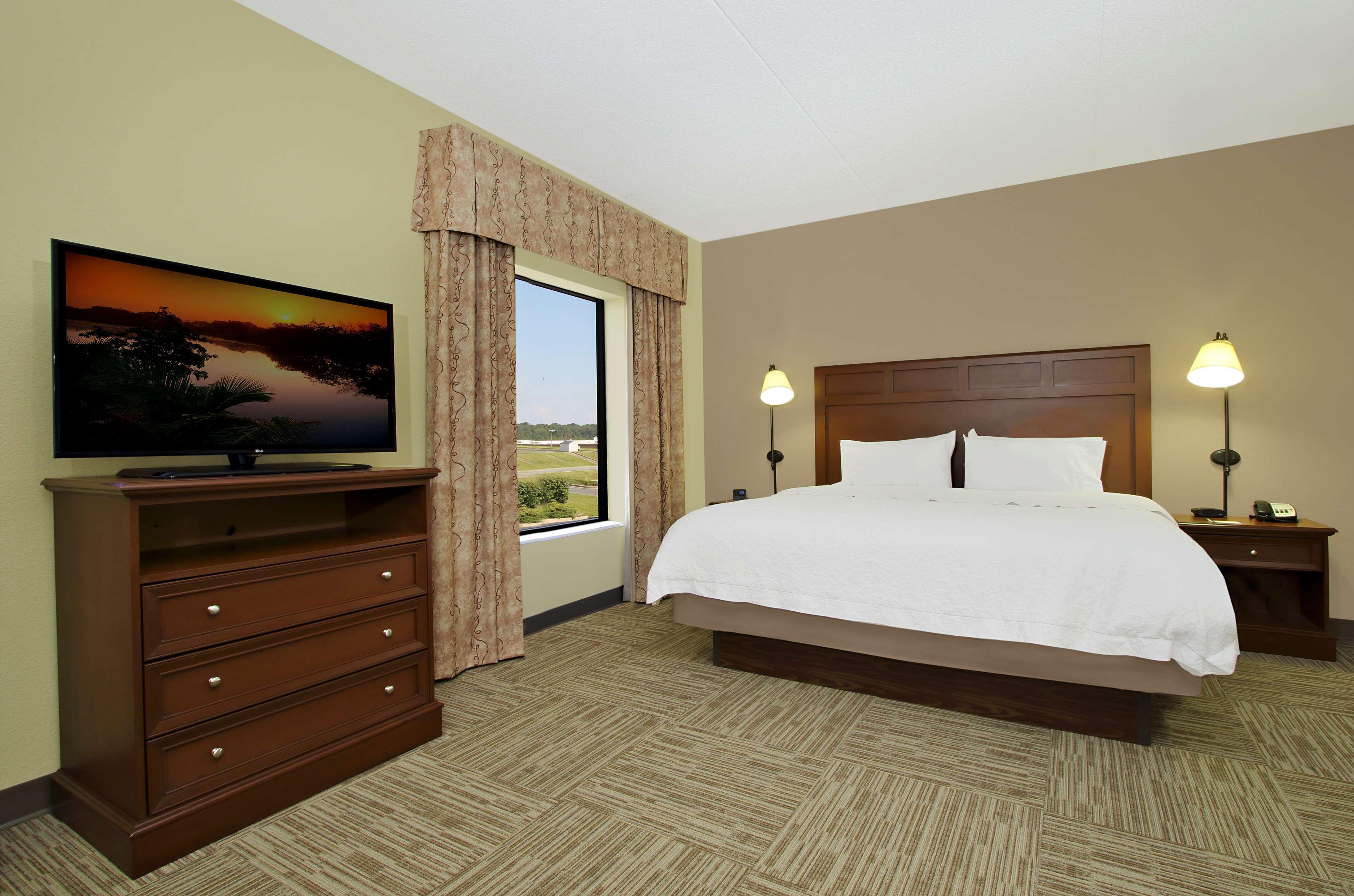 Hampton Inn & Suites Madisonville