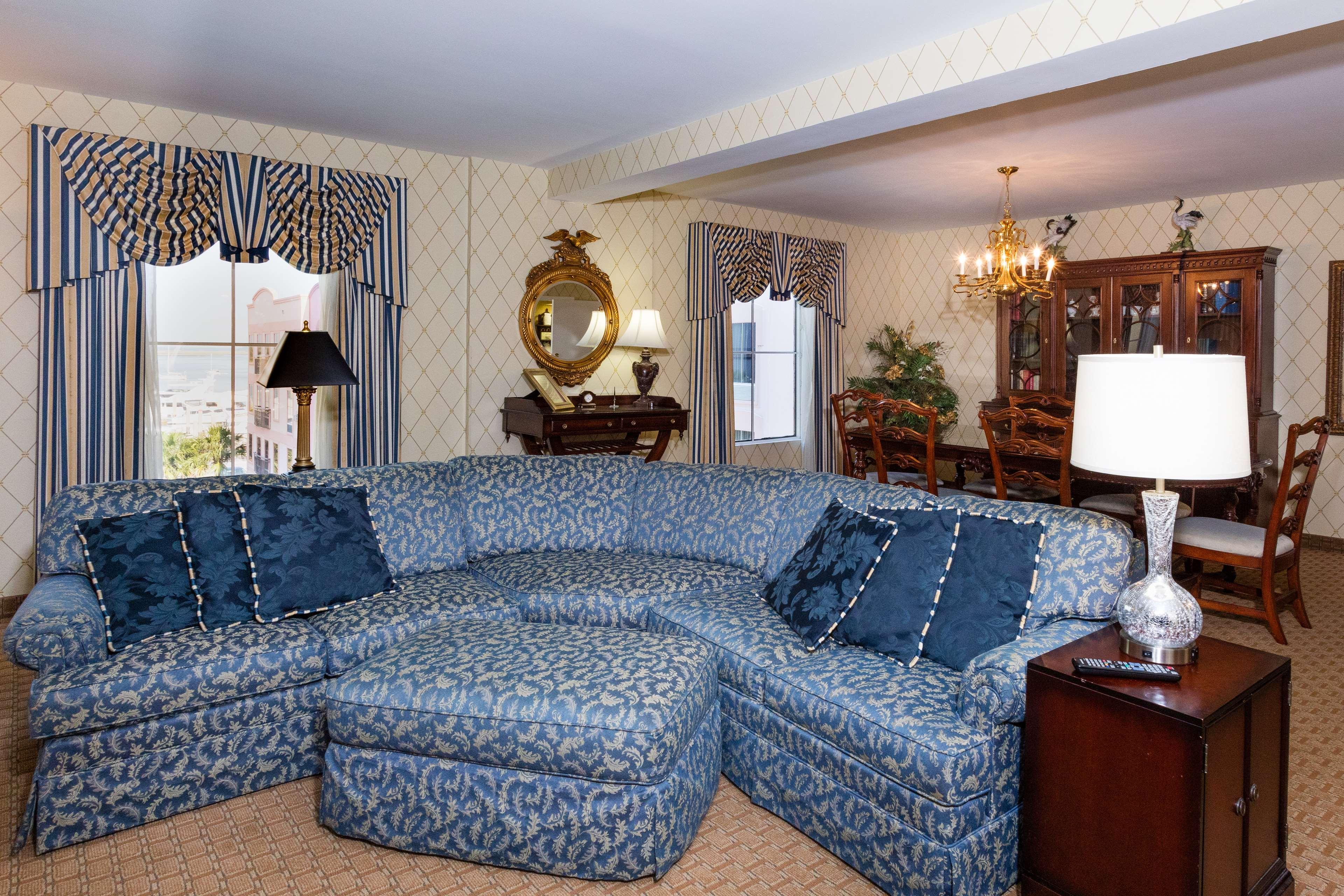 Hampton Inn & Suites Amelia Island-Historic HFront