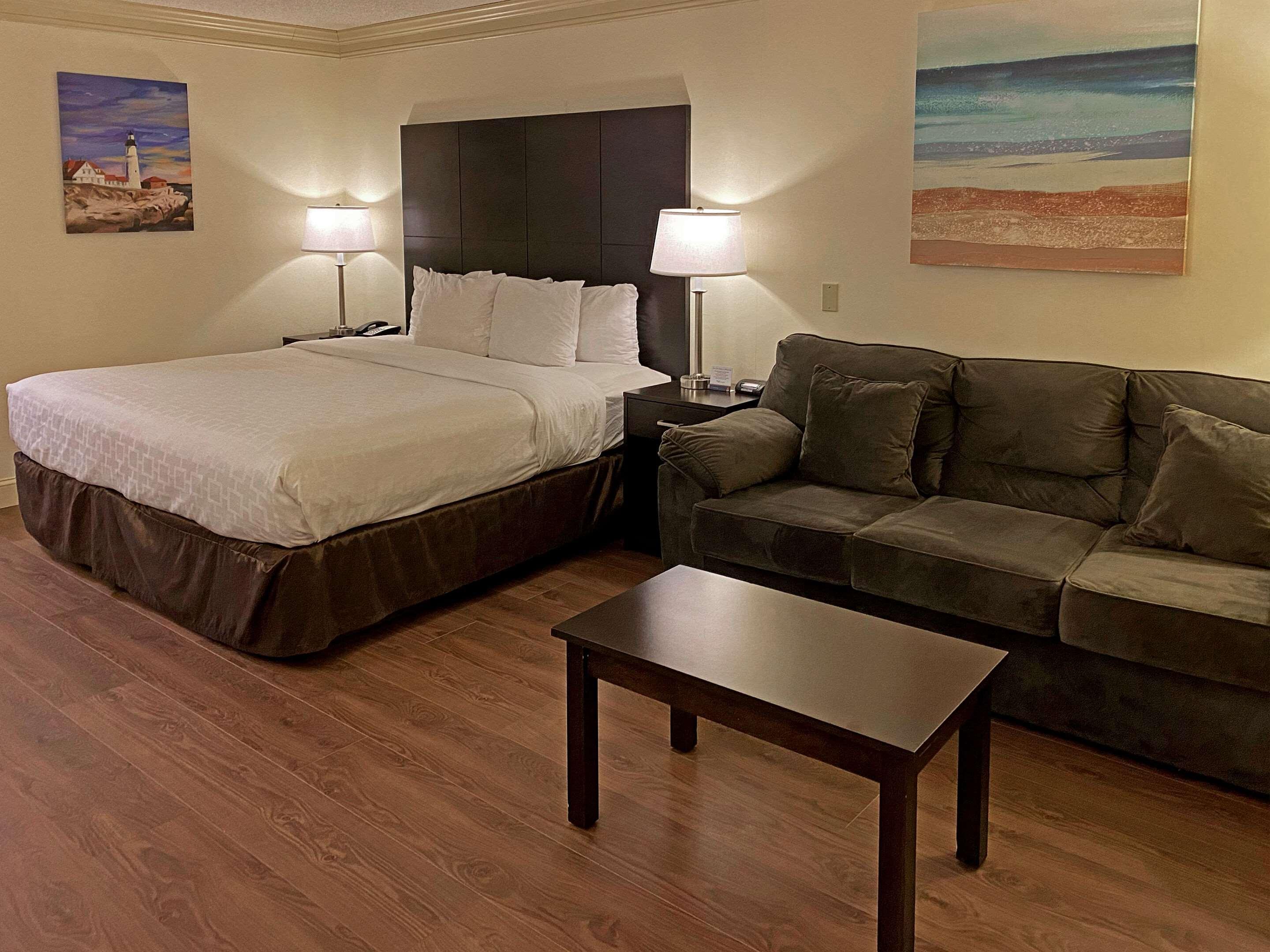 Clarion Hotel & Conference Center - Toms River, NJ