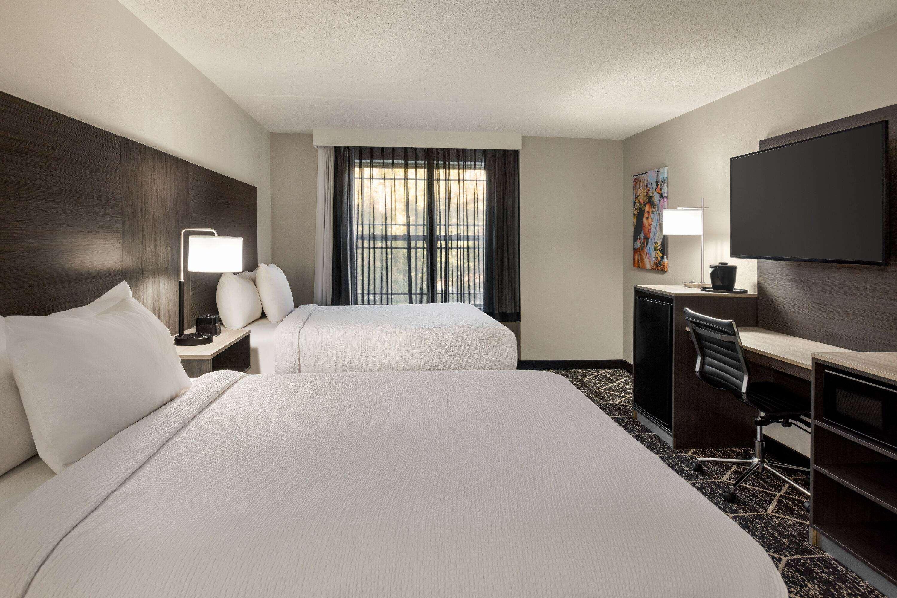 La Quinta Inn & Suites By Wyndham Lake George