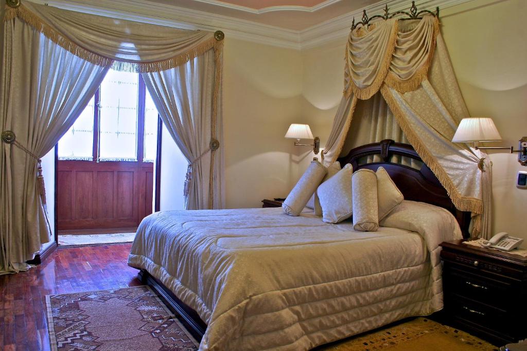 San Marino Royal