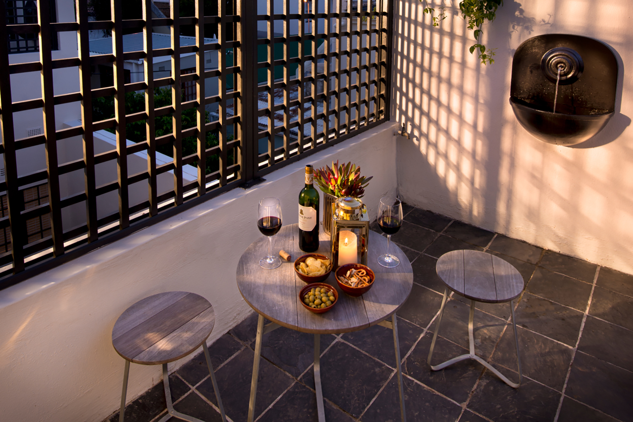 More Quarters Neighbourhood Hotel by null