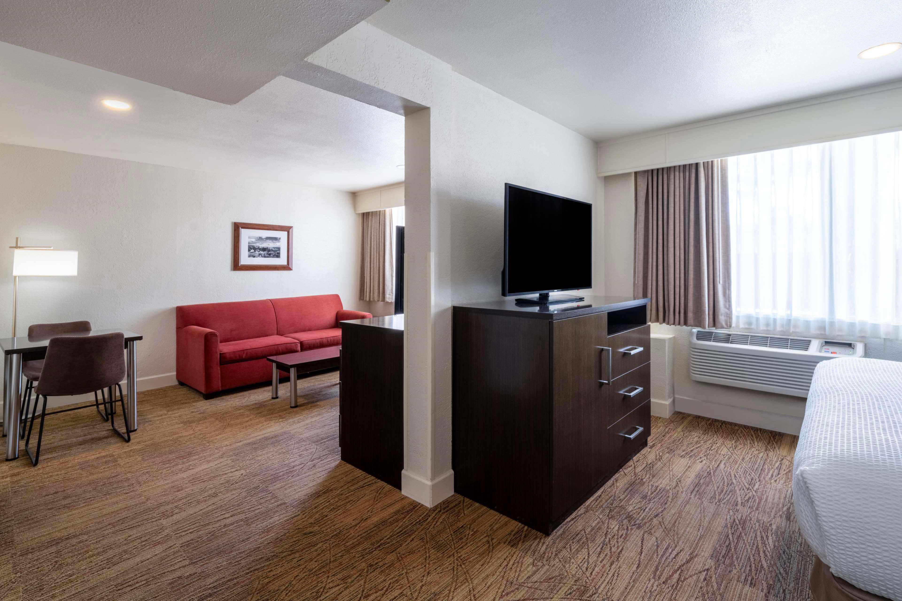 Best Western Pony Soldier Inn & Suites