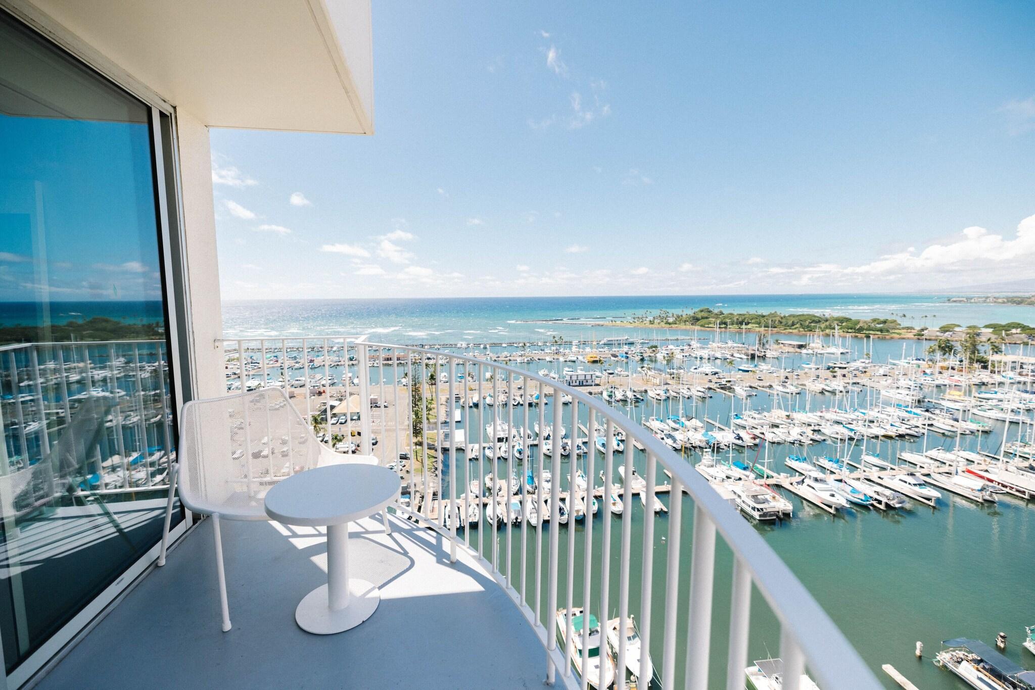 Hilton Vacation Club The Modern Honolulu by null