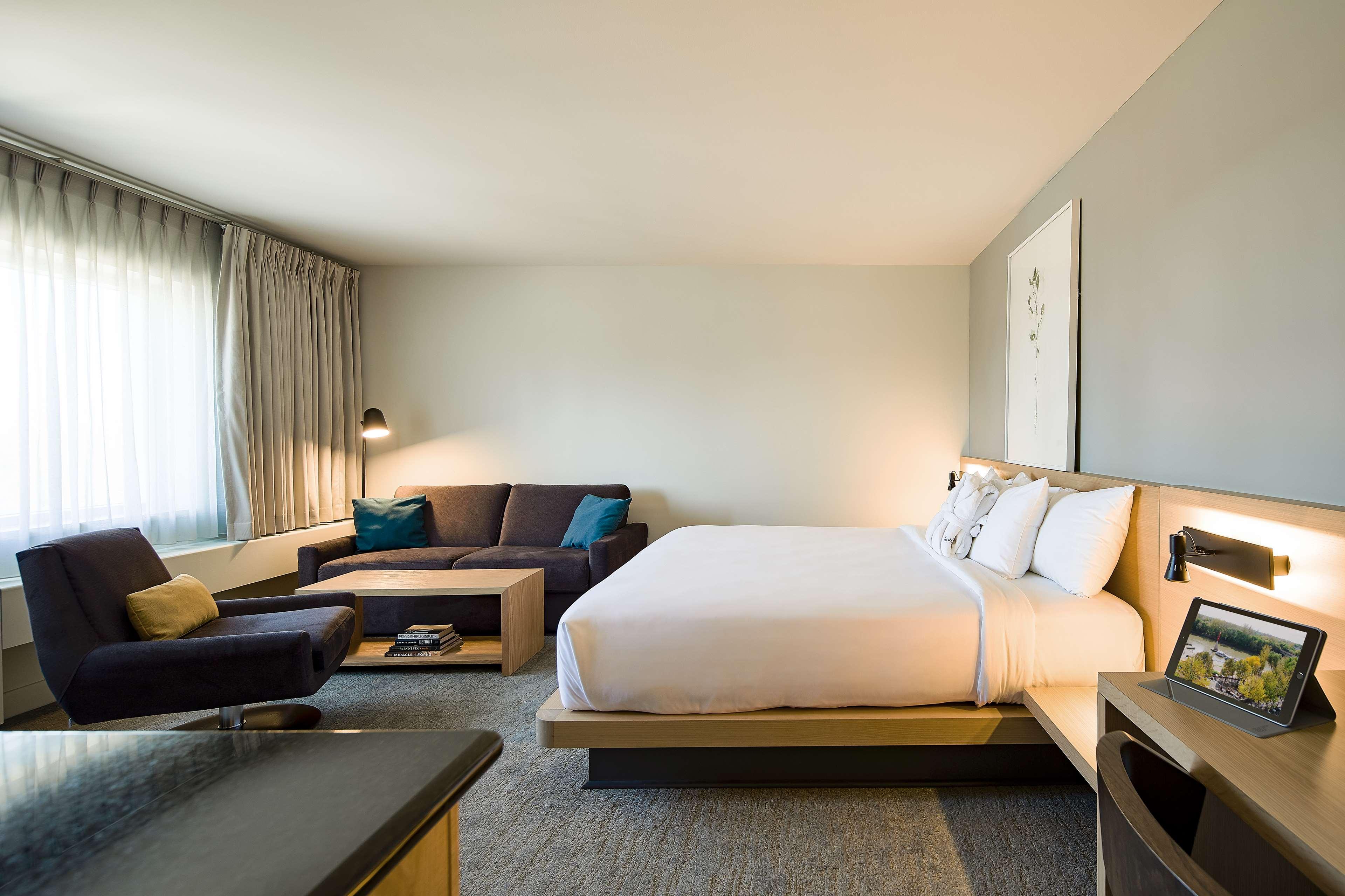 Inn at the Forks by null