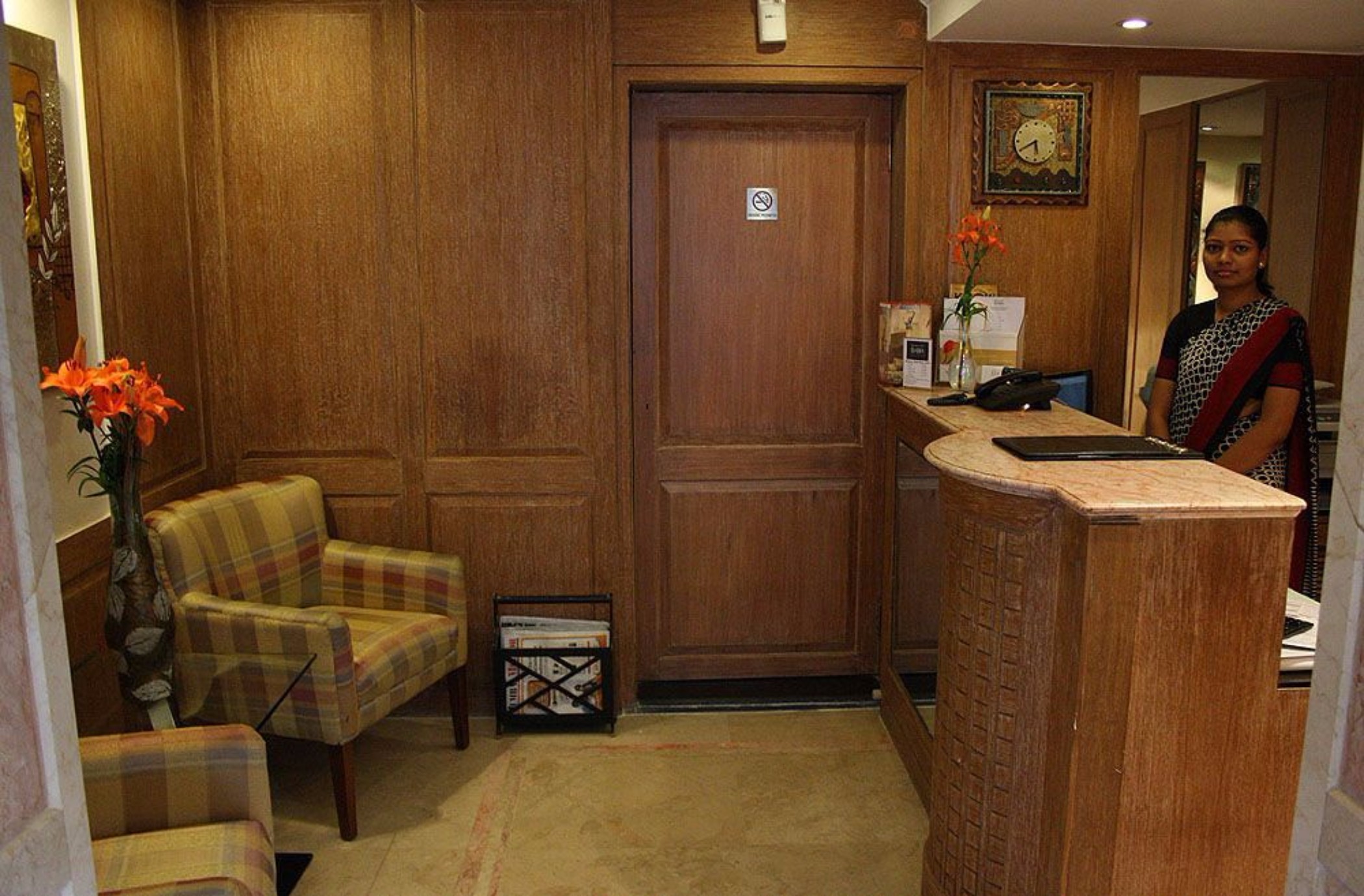 Hotel Bawa Suites, Khar