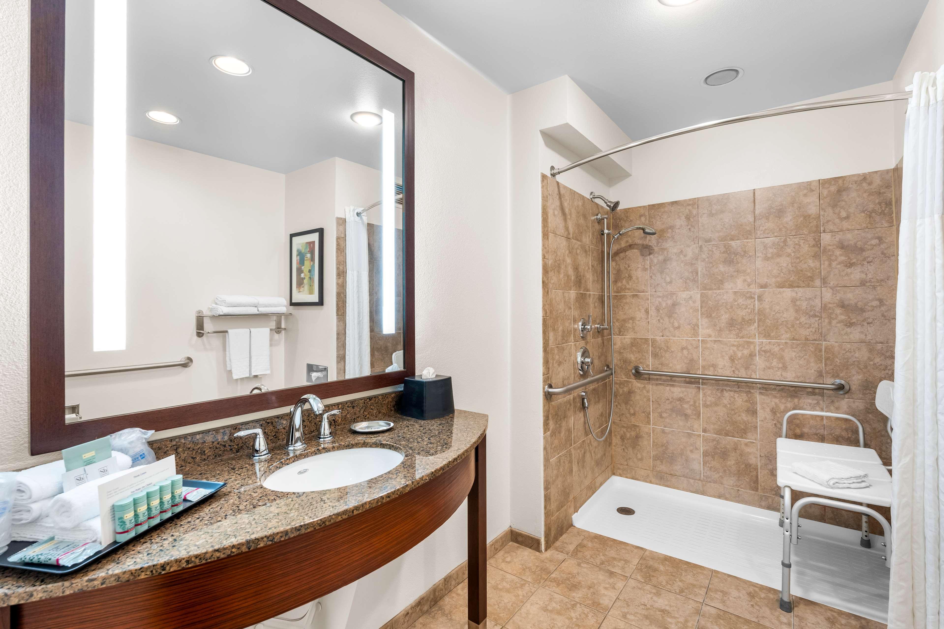 Best Western Rocky Mountain Lodge