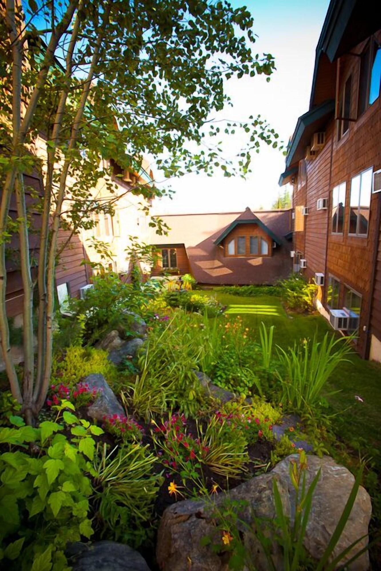 Kandahar Lodge at Whitefish Mountain Resort by null