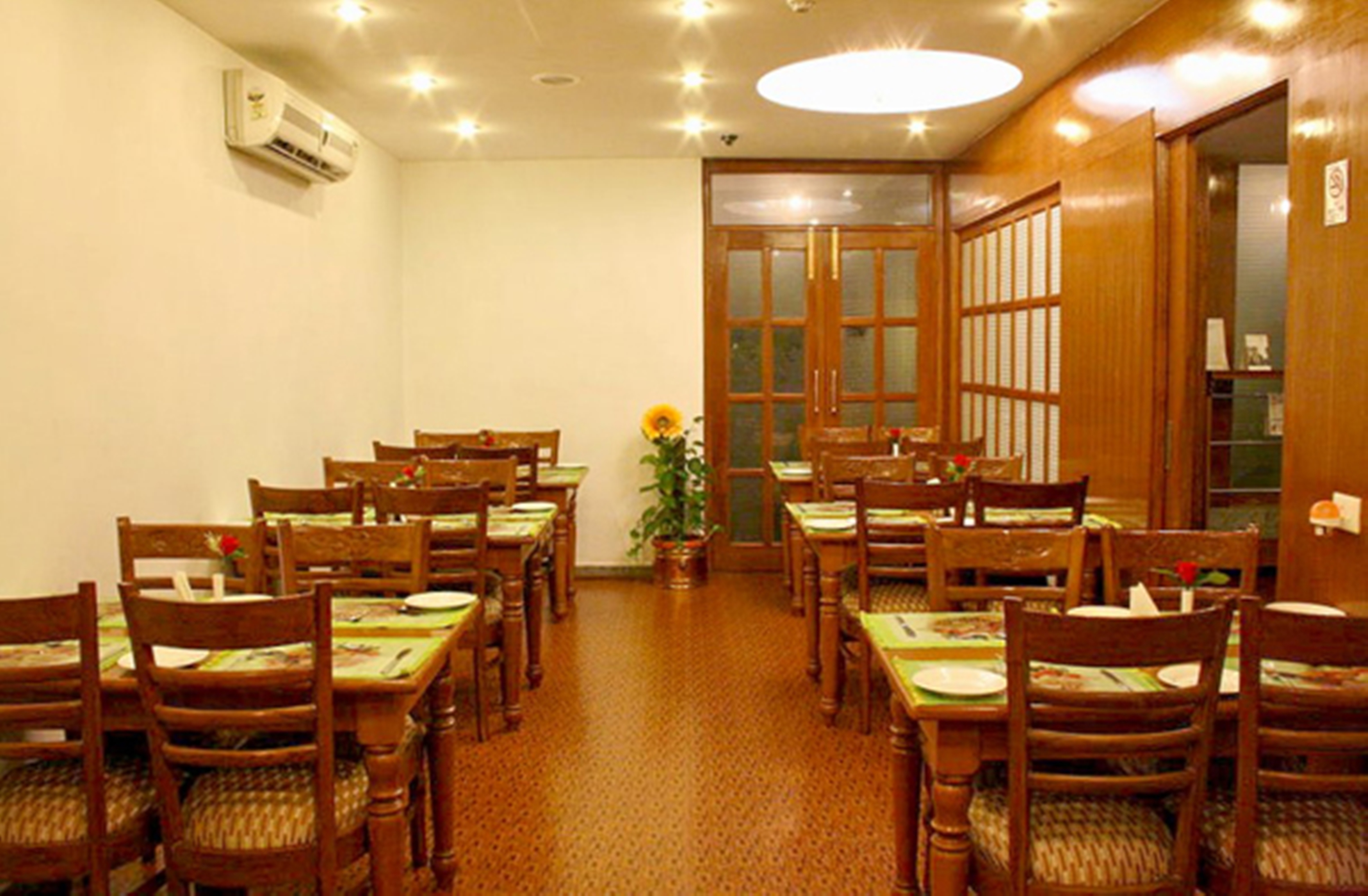 Capital O 367 Hotel Forest Green