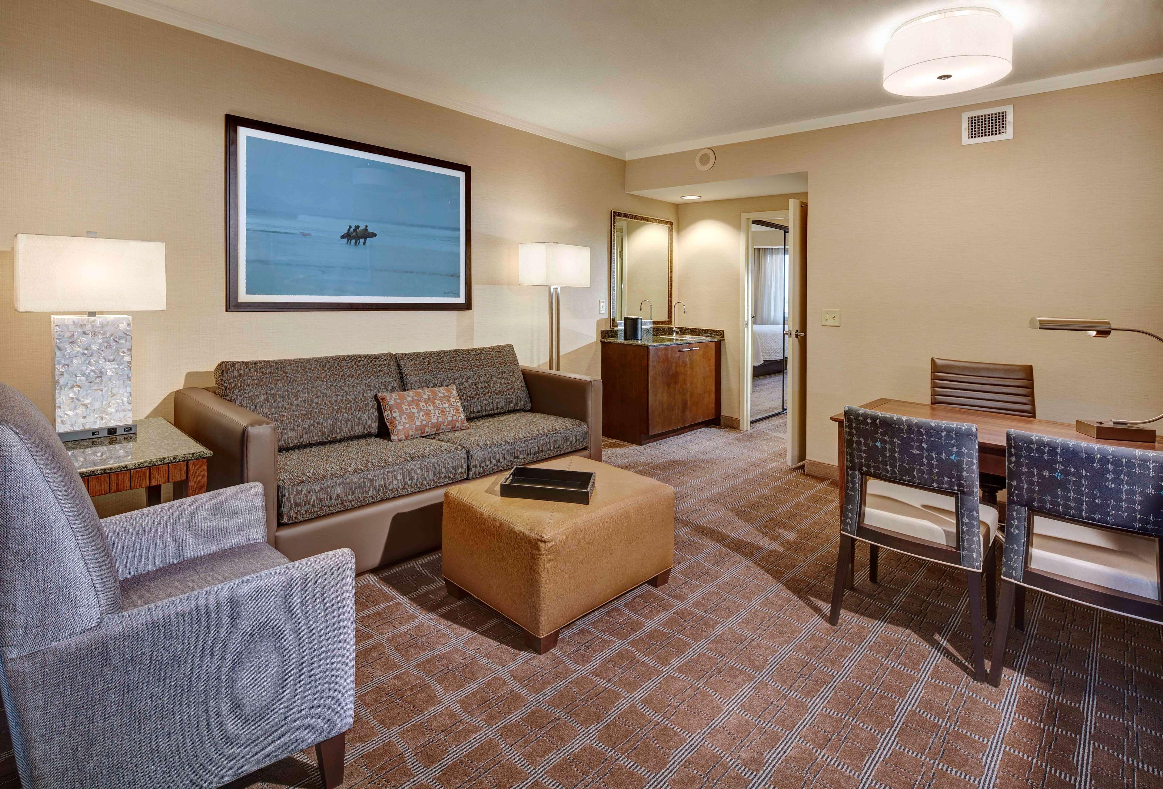 Embassy Suites by Hilton San Diego La Joll
