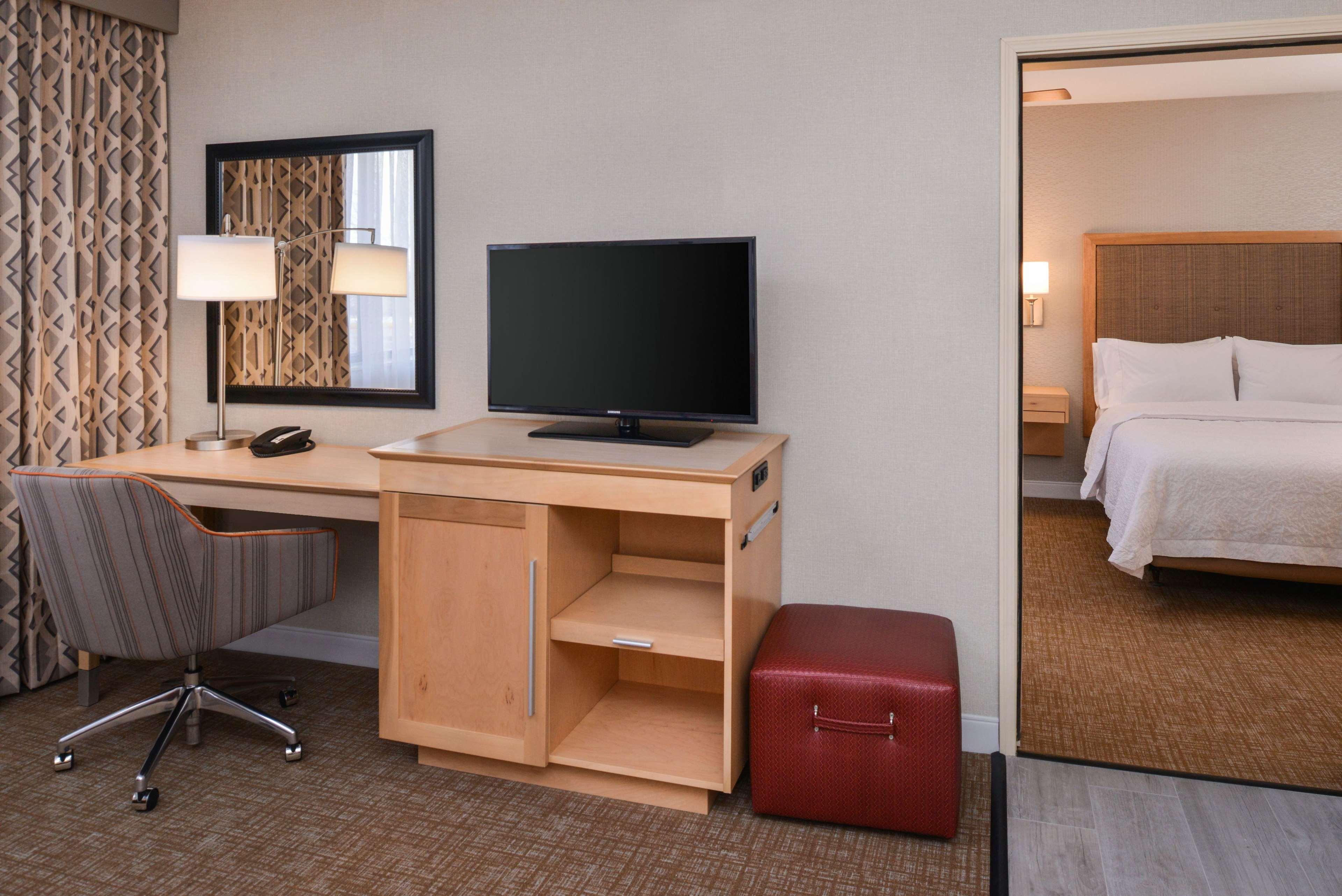 Hampton Inn & Suites Denver - Speer Boulevard