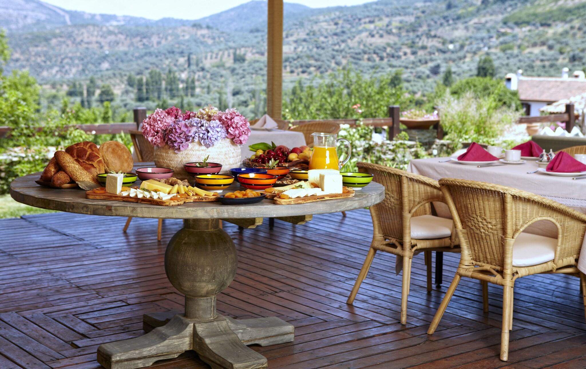 Gullu Konaklari by null