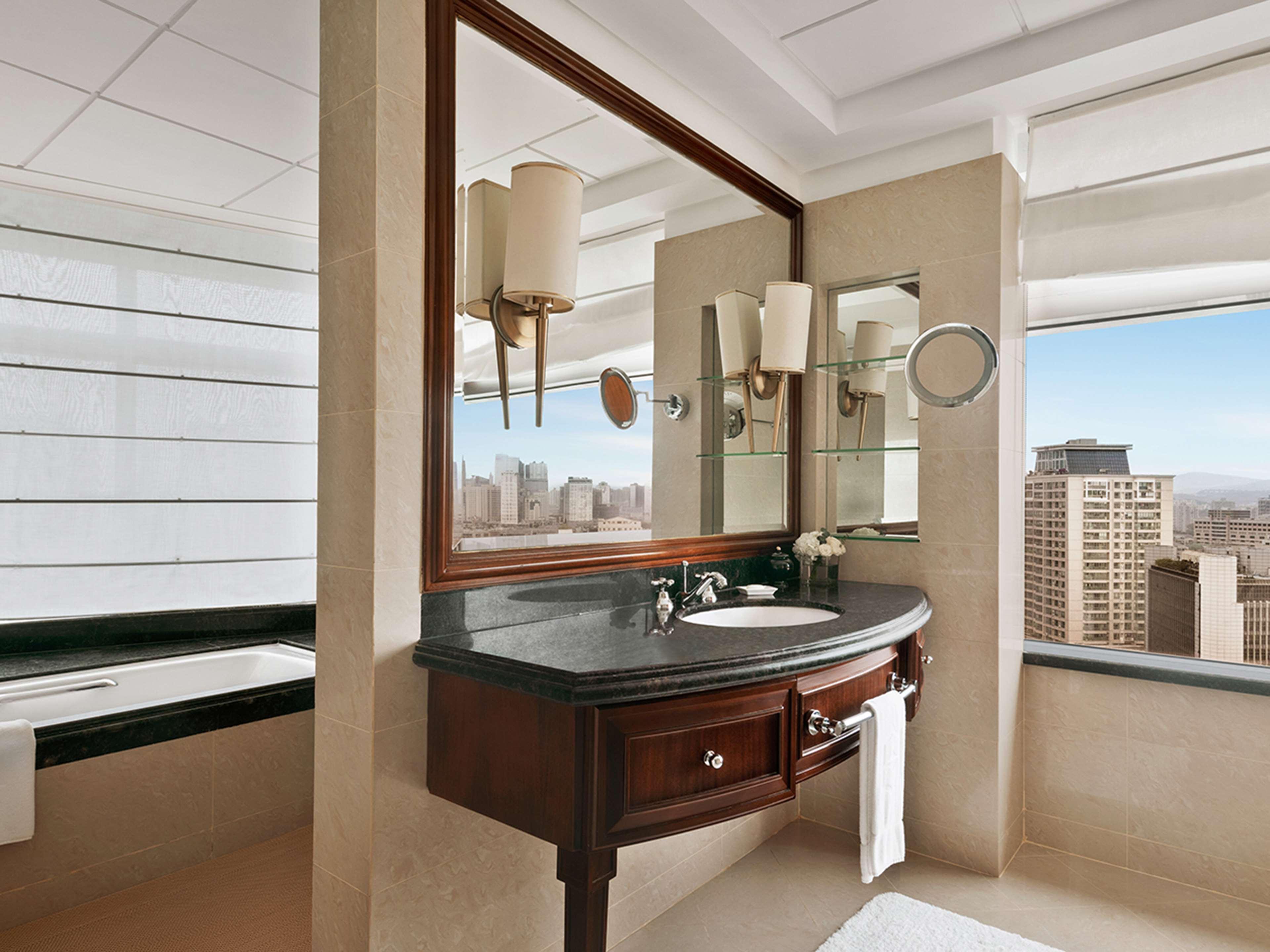 Shangri La Hotel Fuzhou by null