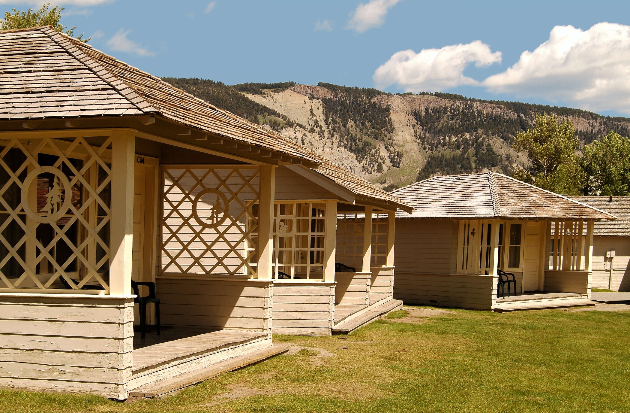 Mammoth Hot Springs Hotel & Cabins by null