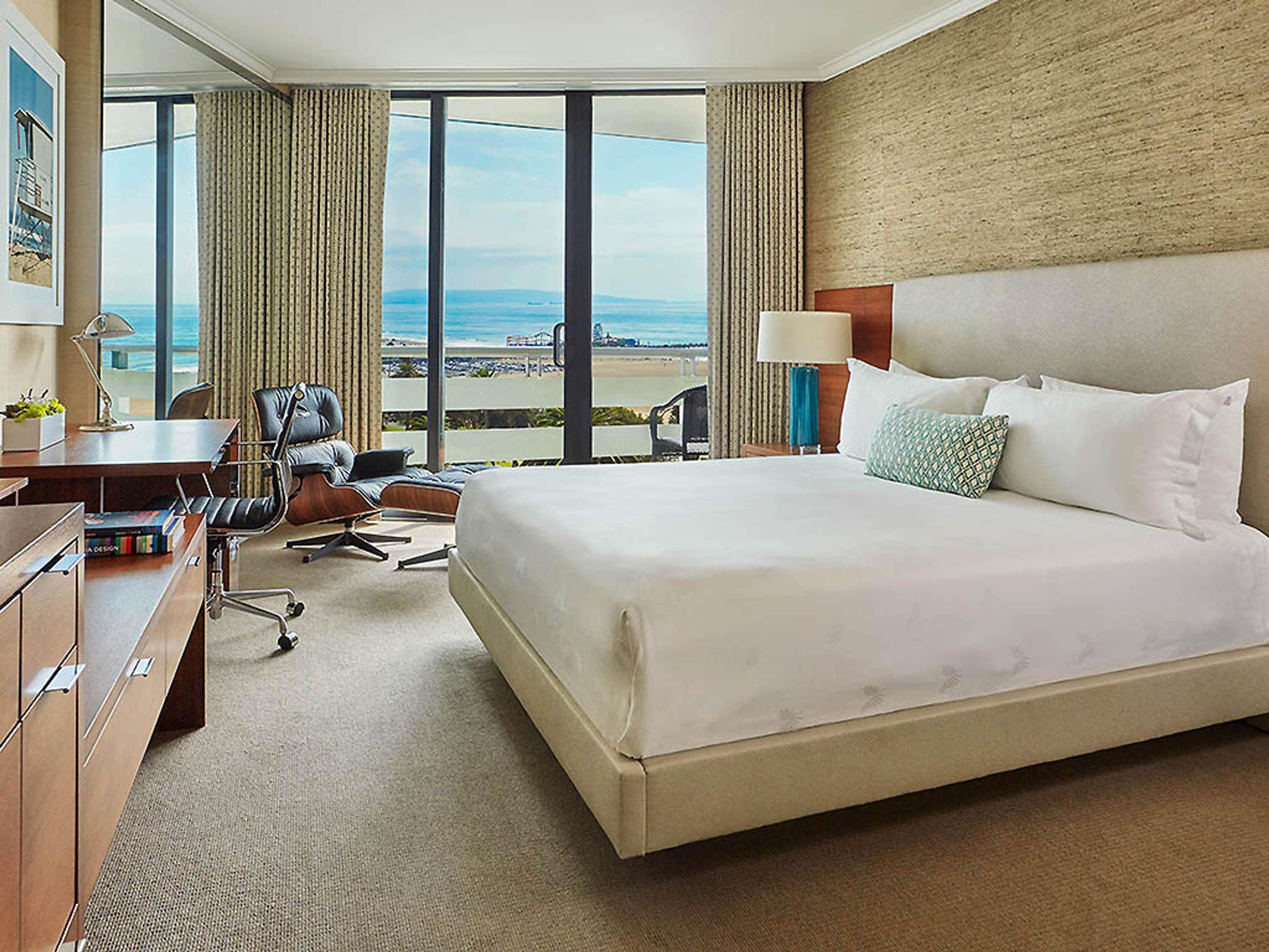 Fairmont Miramar Hotel & Bungalows by null