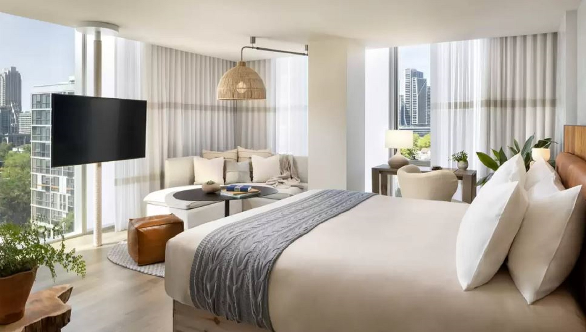 1 Hotel Toronto