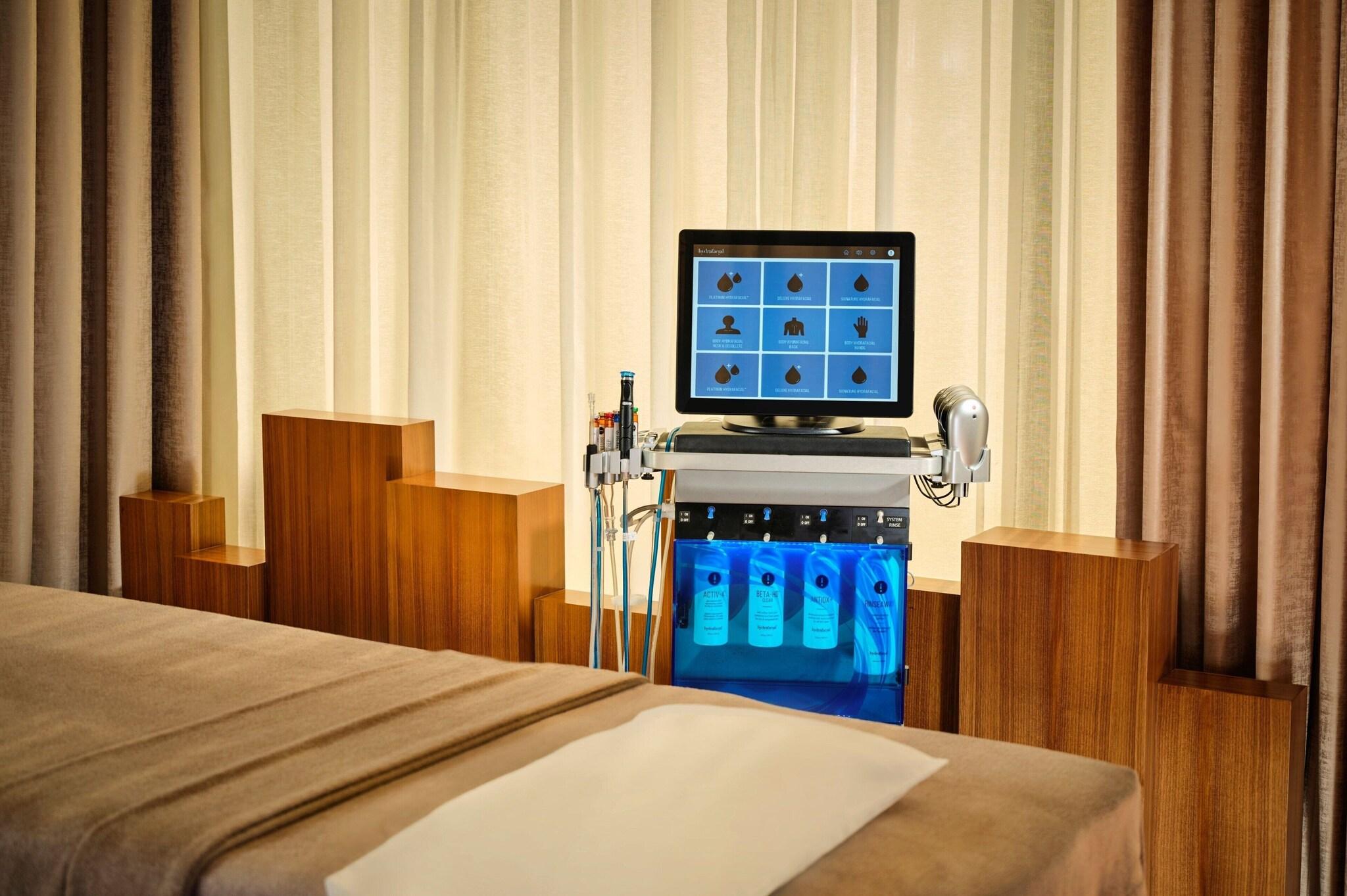 The Ritz-Carlton Ras Al Khaimah, Al Wadi Desert by null