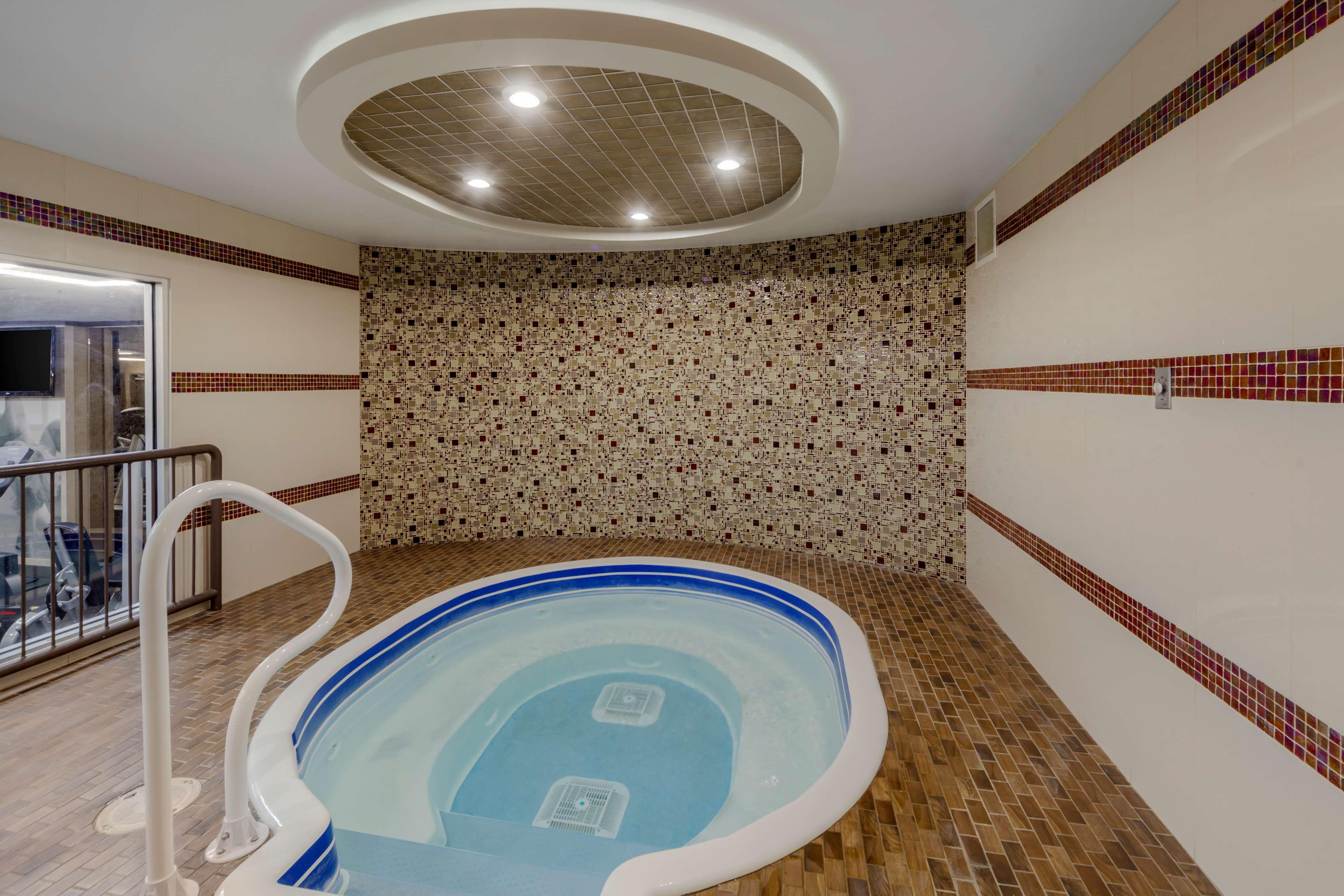 Best Western Premier Denham Inn & Suites