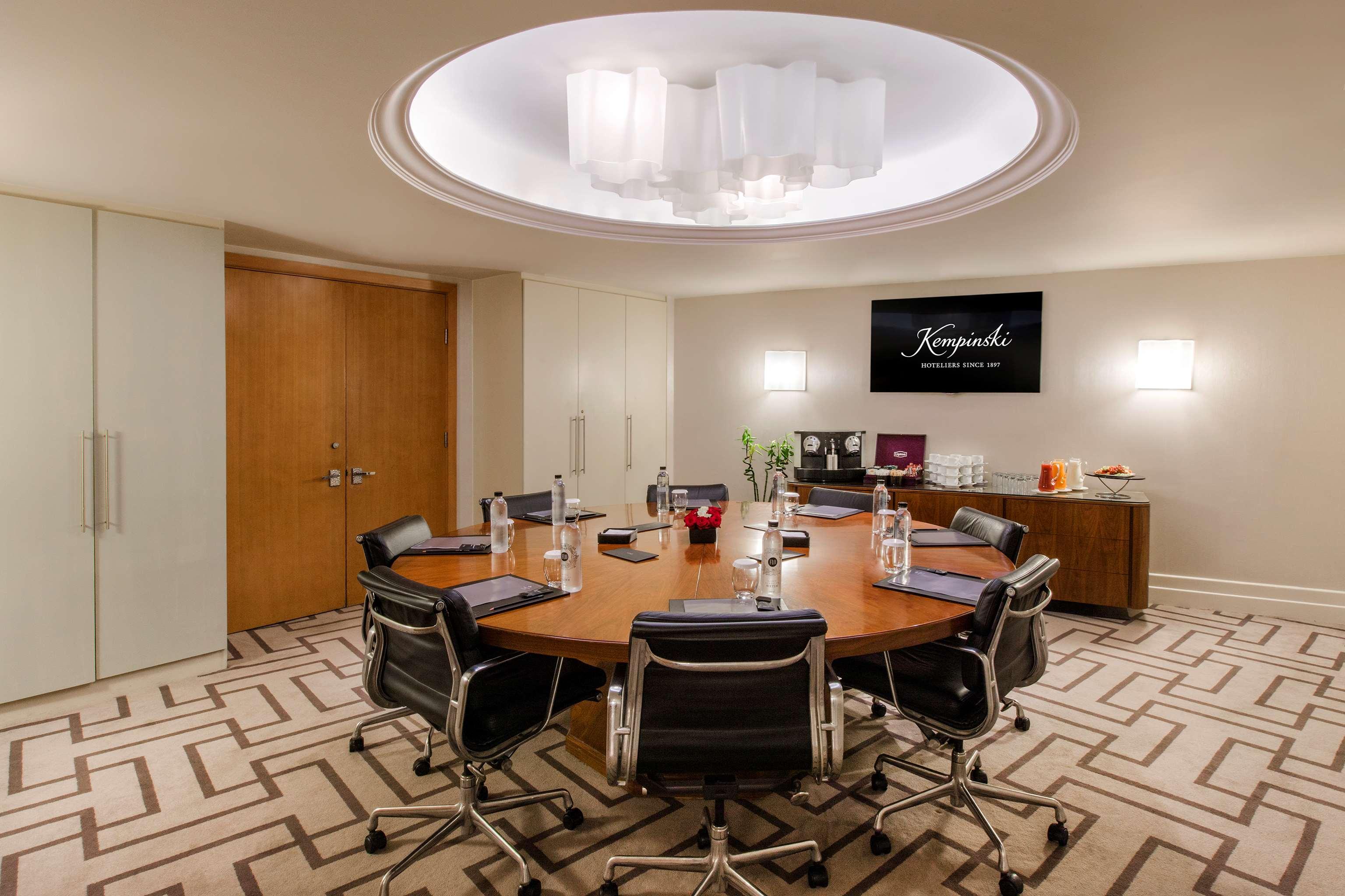 Kempinski Nile Hotel Garden City Cairo by null