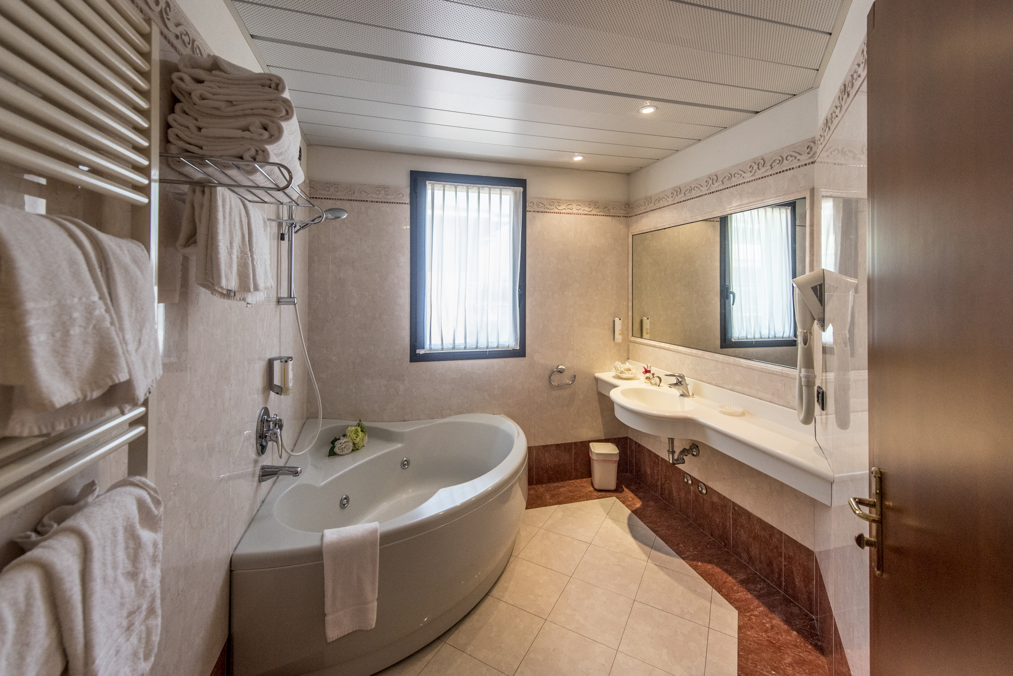Admiral Hotel Villa Erme