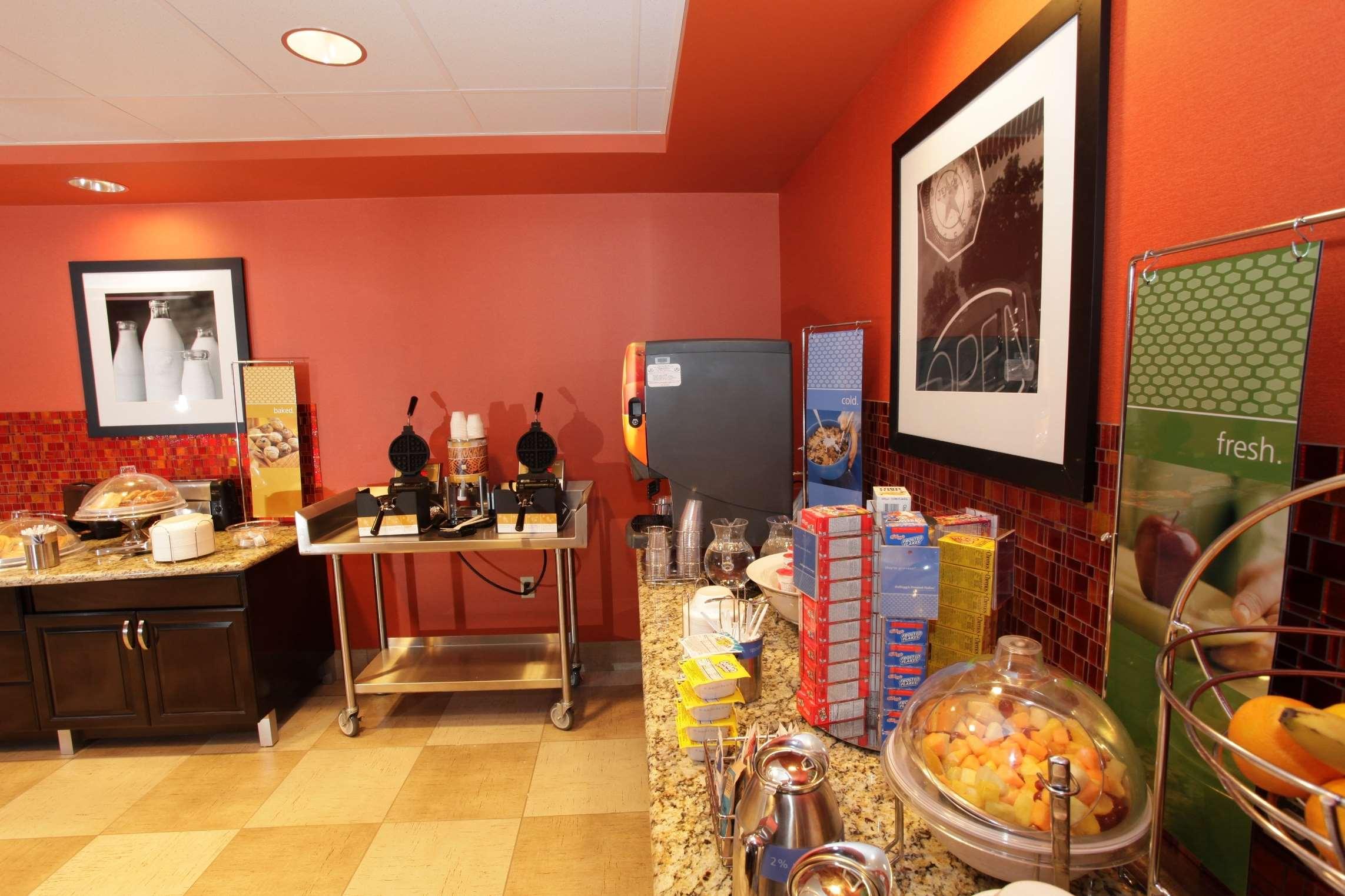 Hampton Inn and Suites Chandler/Fashion Center