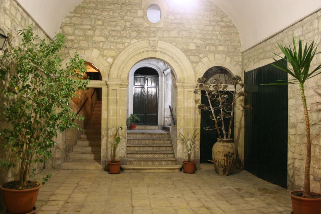 Palazzo Il Cavaliere by null