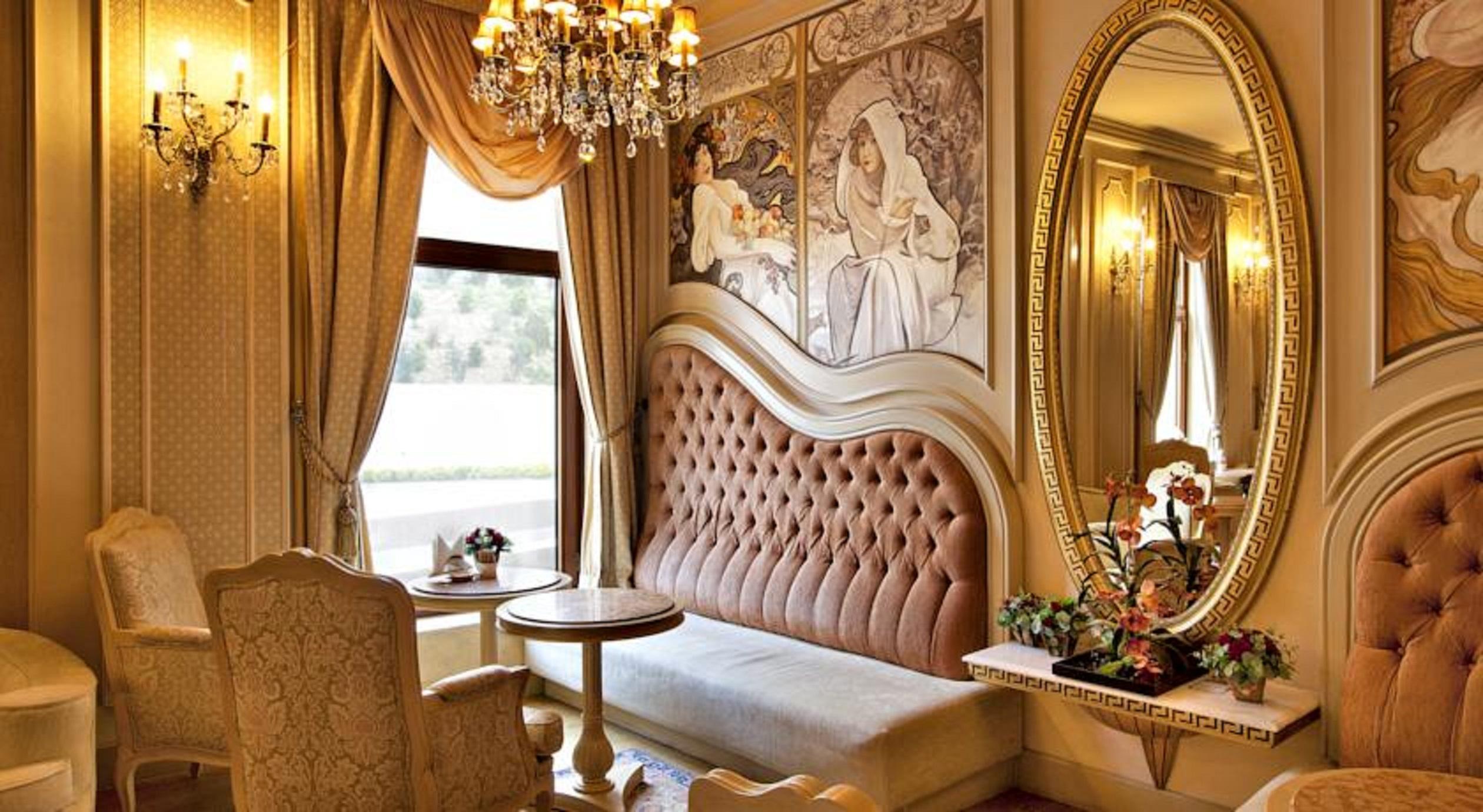 Excelsior Hotel & Spa