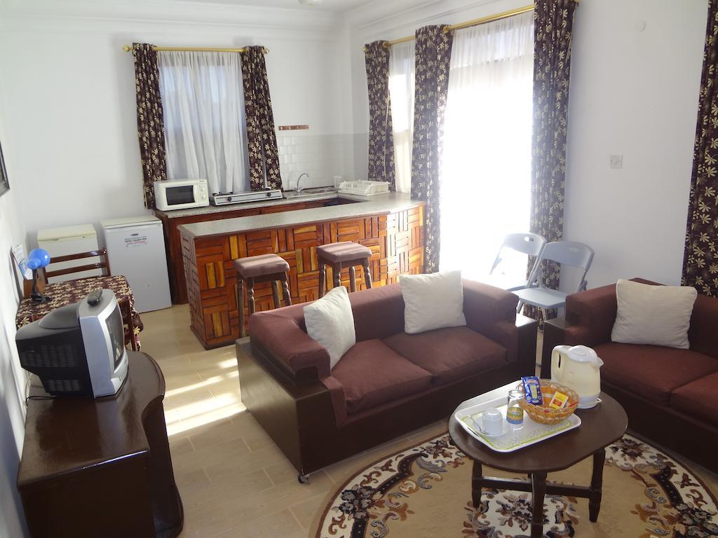 roc Heights lodge by null