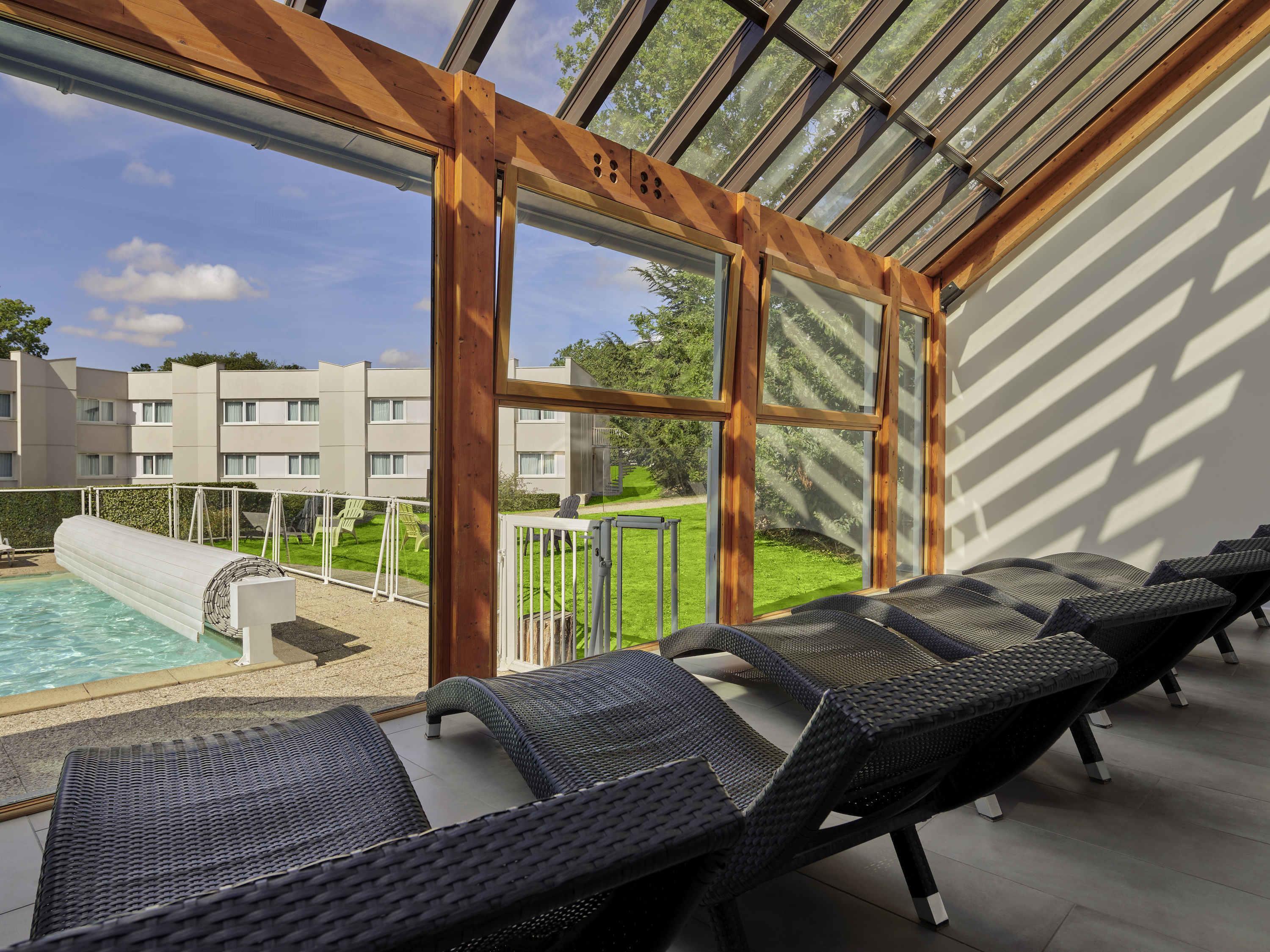 Novotel Fontainebleau Ury - photo