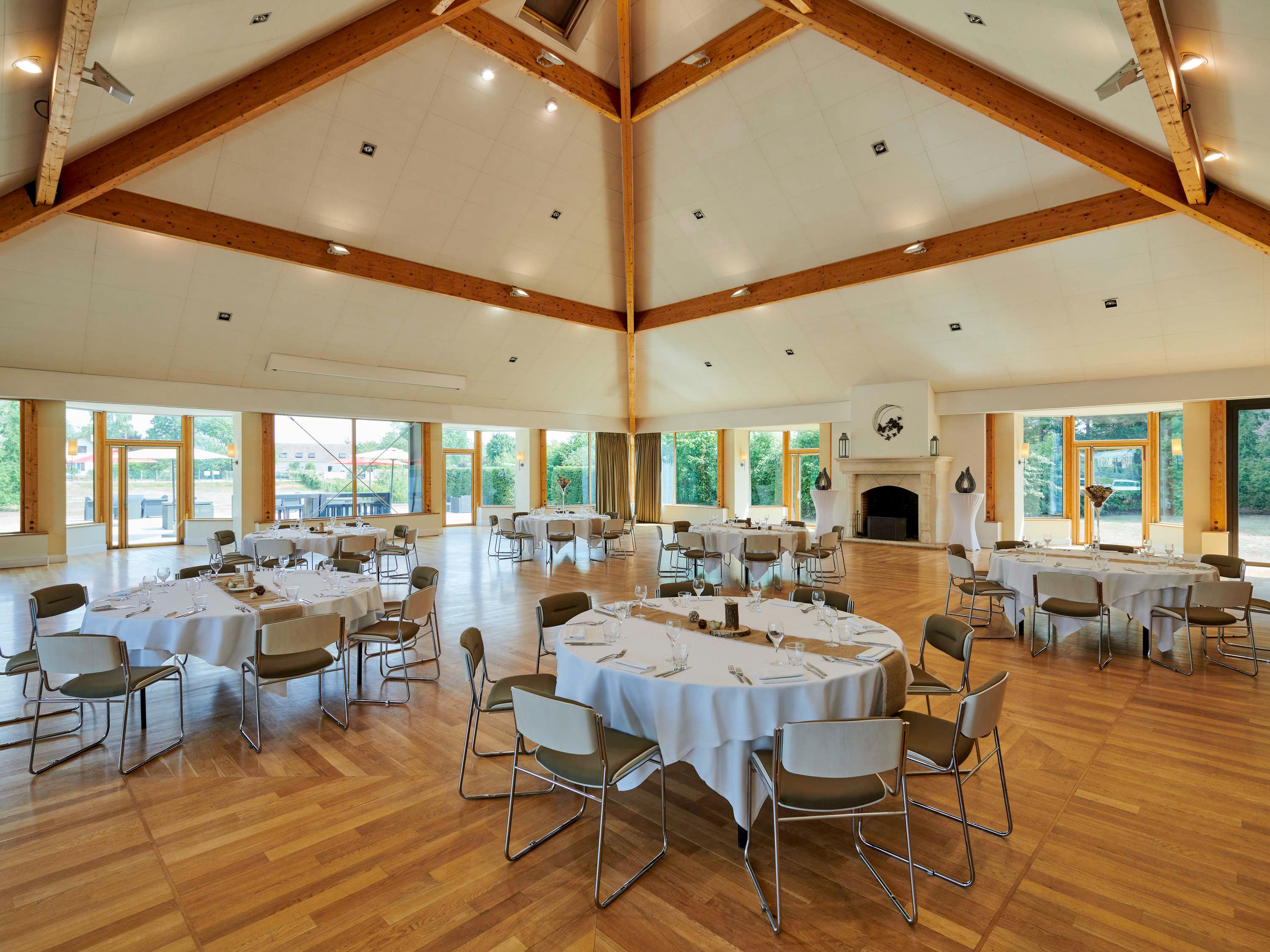 Novotel Fontainebleau Ury - photo