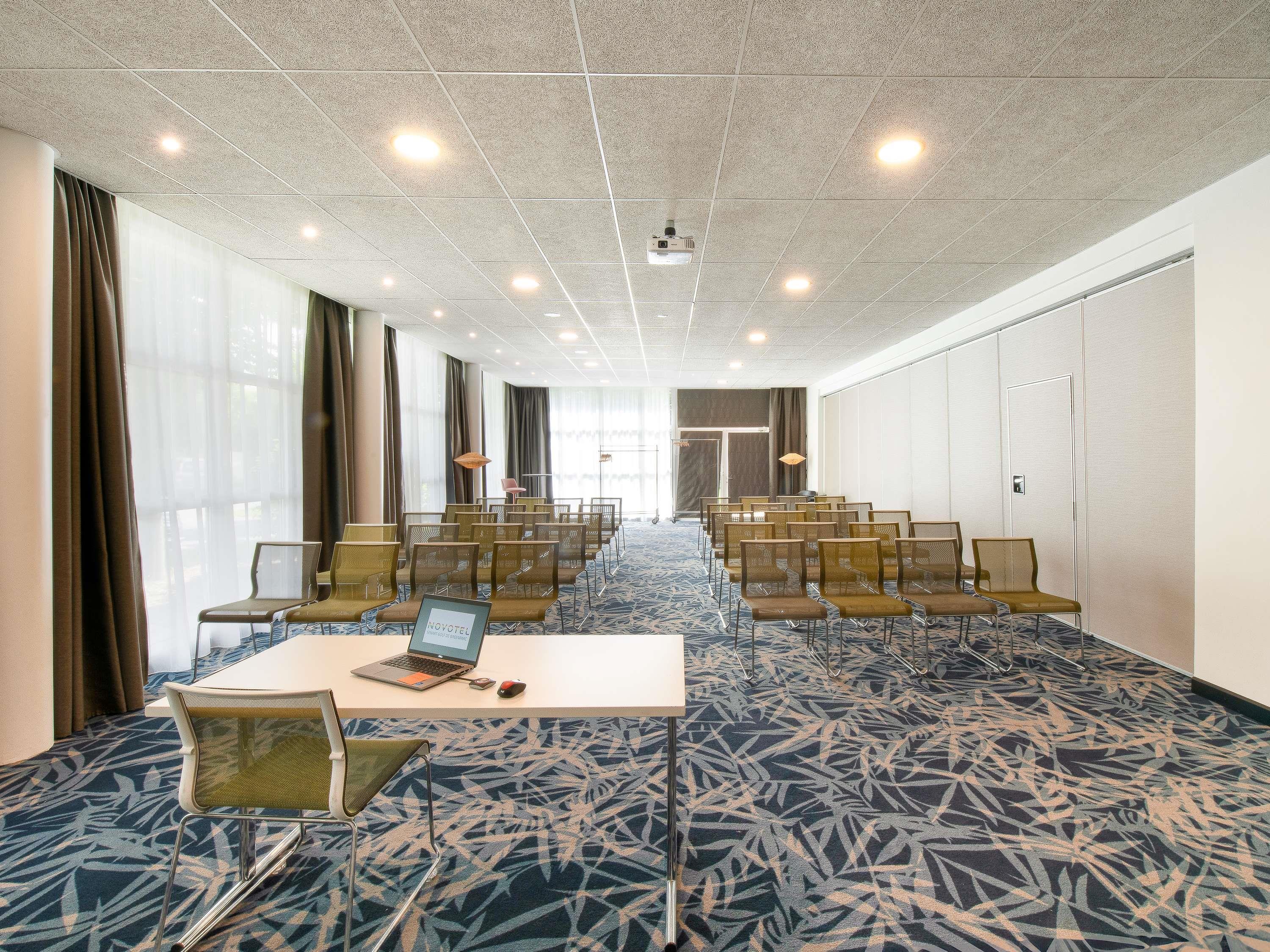 Novotel Senart Golf de Greenparc by null