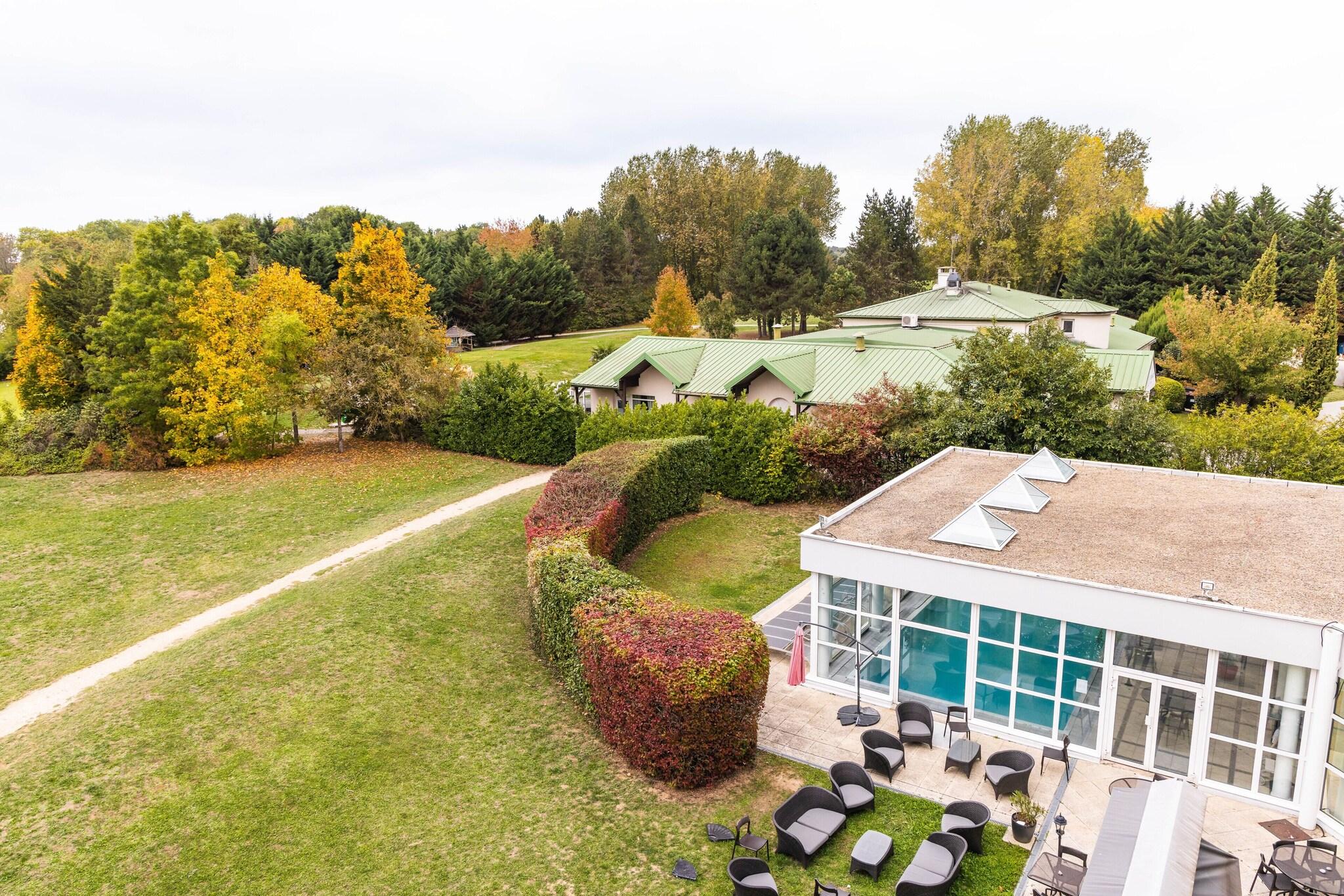 Novotel Senart Golf de Greenparc by null