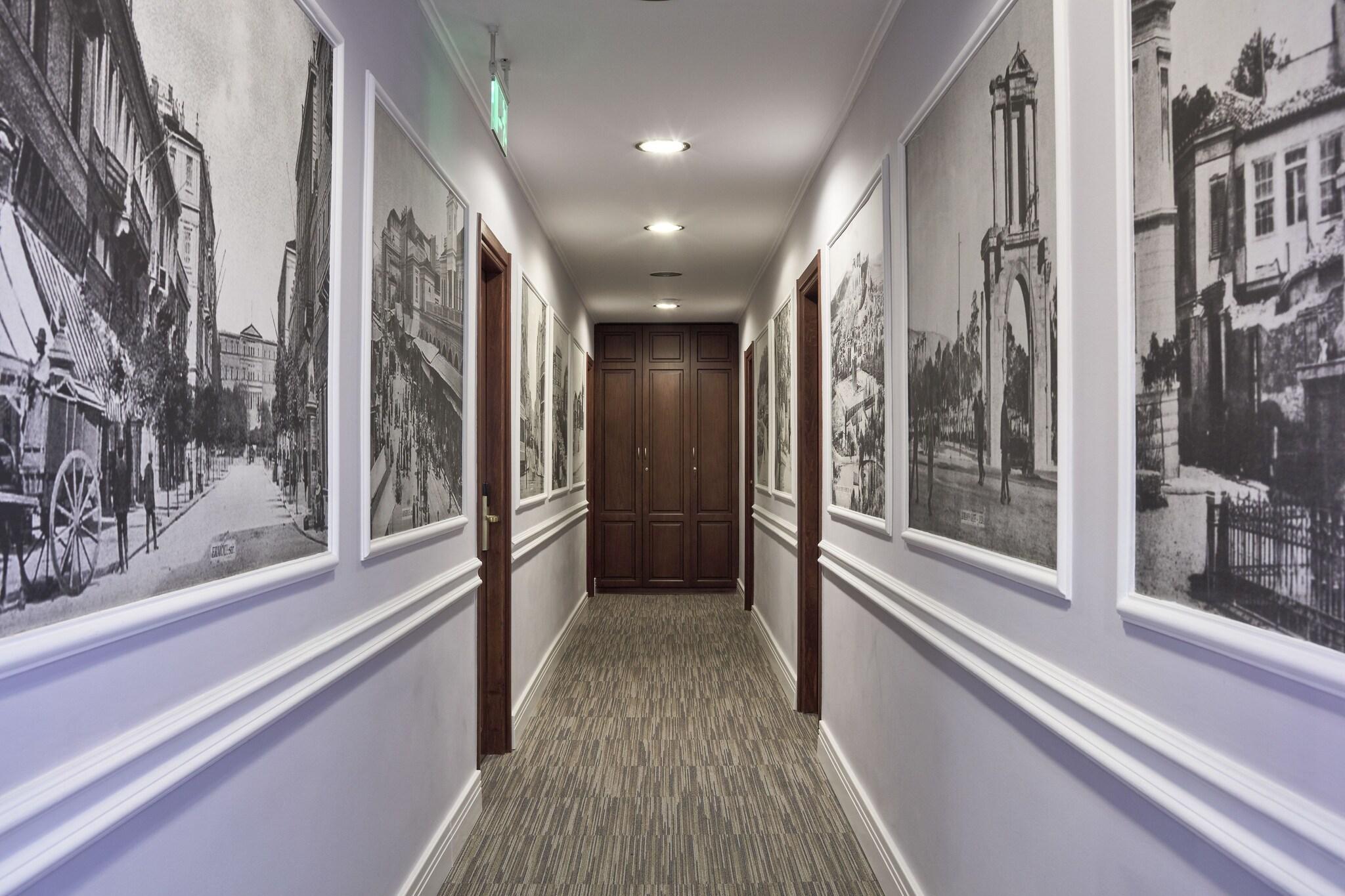 Ava Hotel & Suites - photo