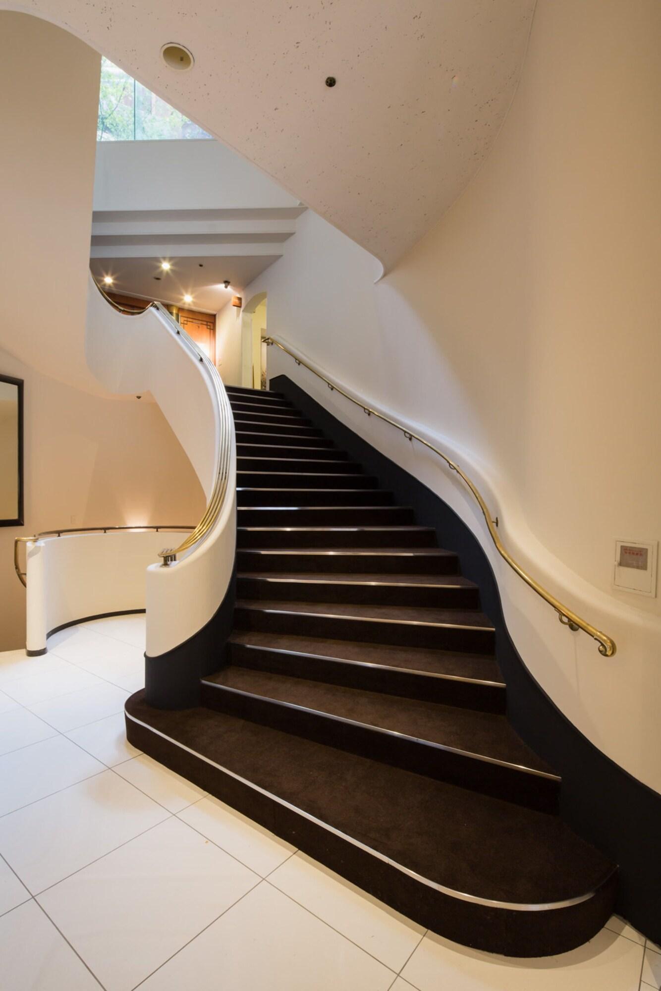 Ginza Grand Hotel by null