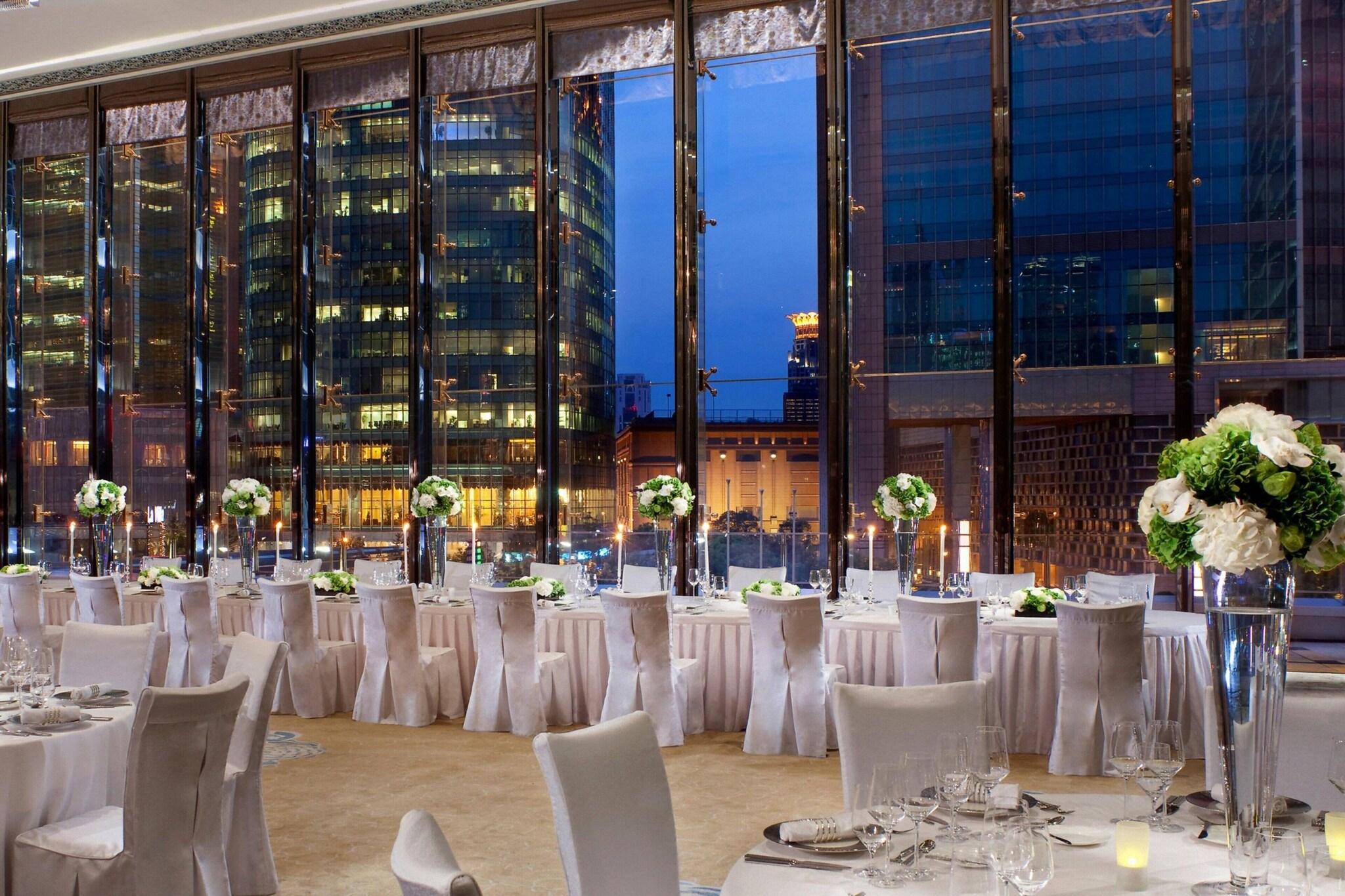 The Ritz-Carlton Shanghai, Pudong by null