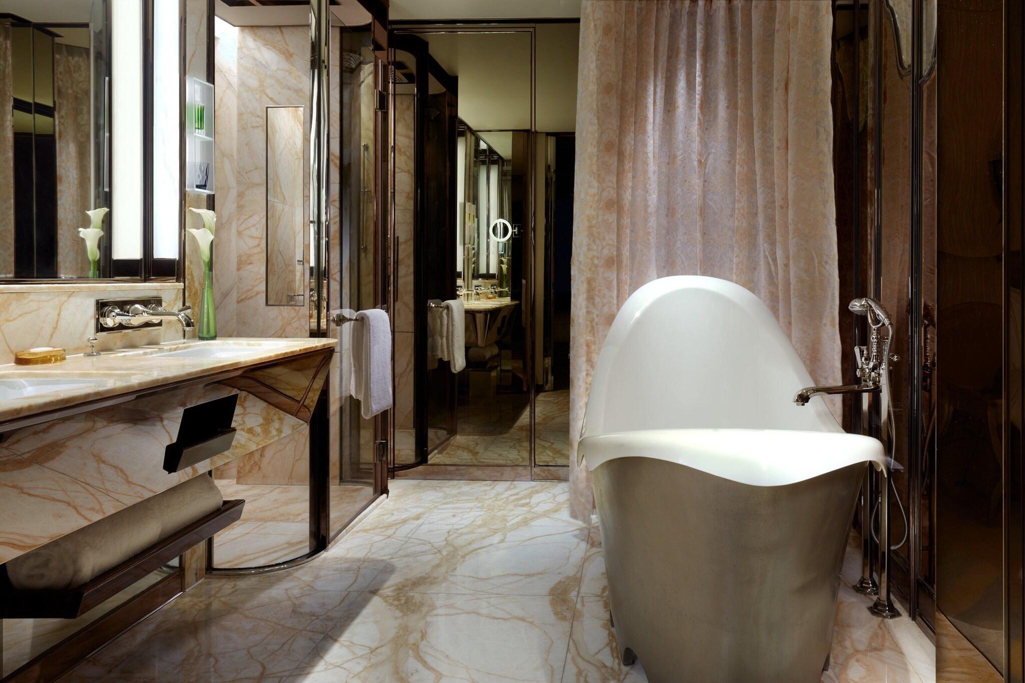 The Ritz-Carlton Shanghai, Pudong