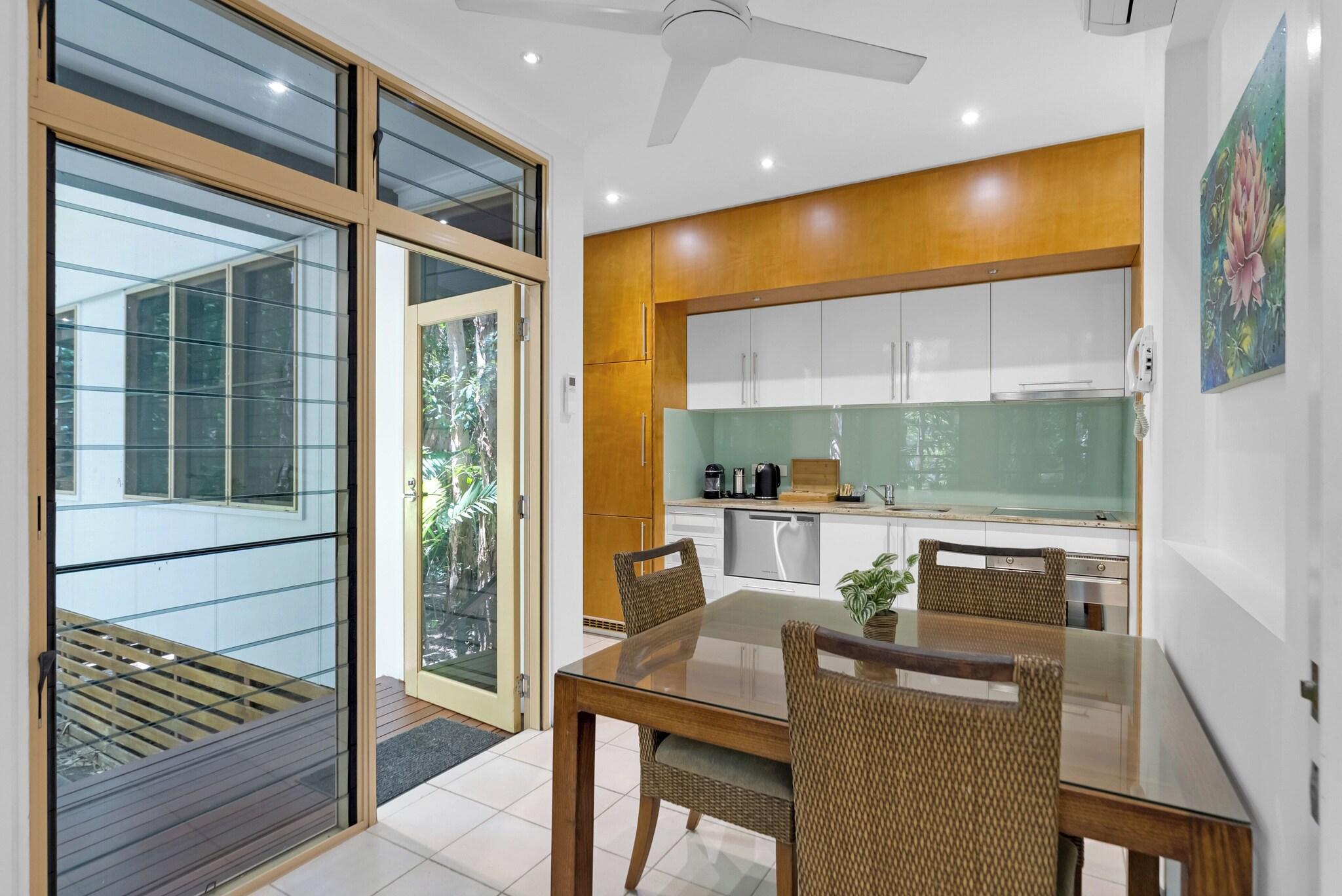 Sanctuary Palm Cove by null