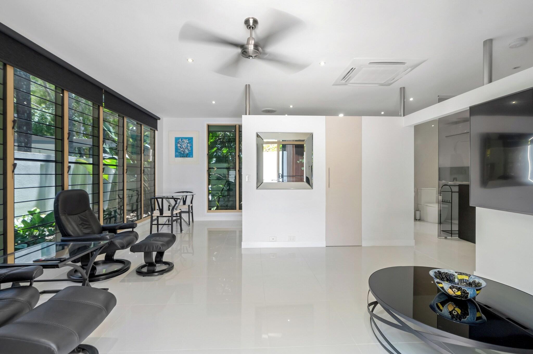 Sanctuary Palm Cove by null